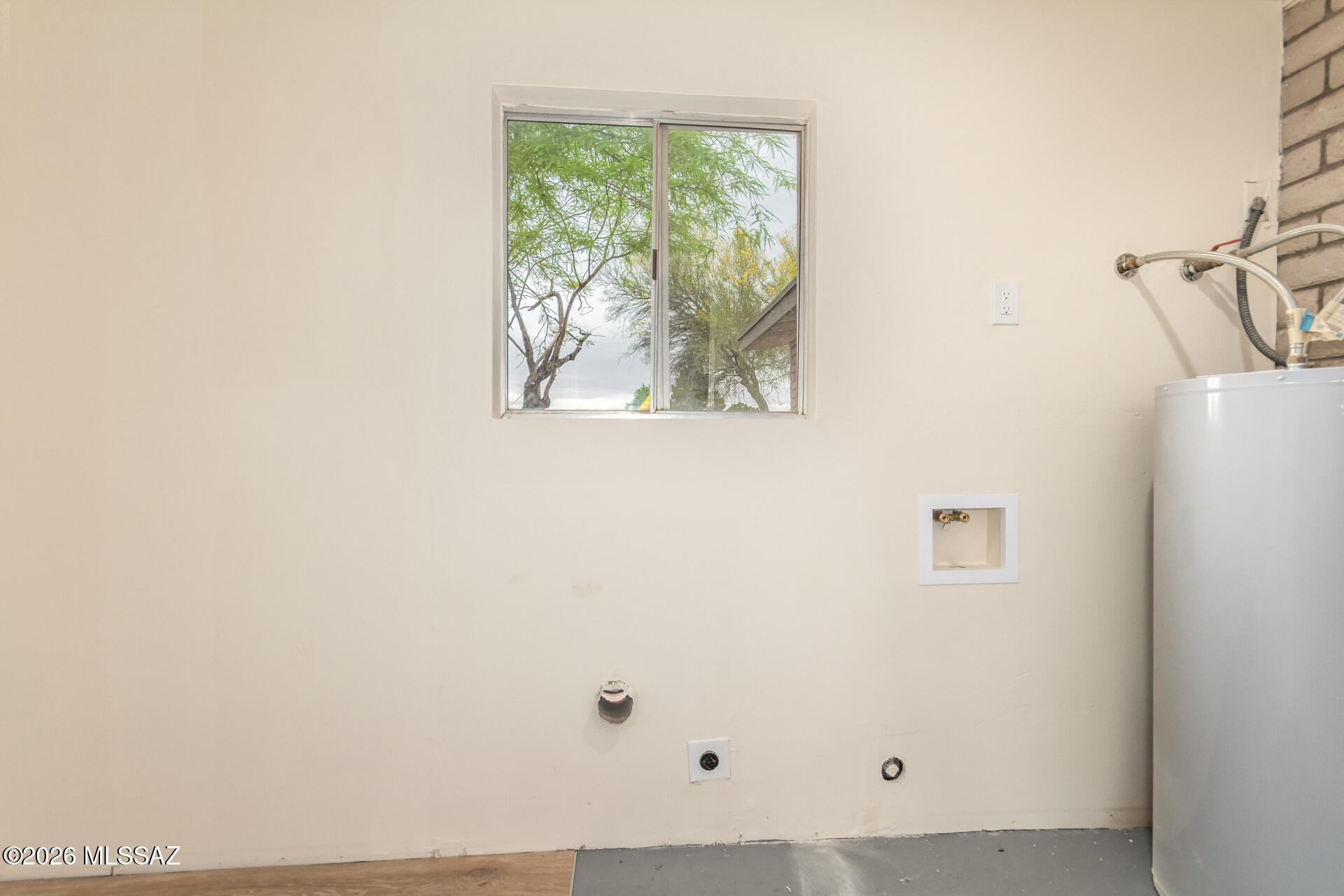 5174 Mountain Avenue