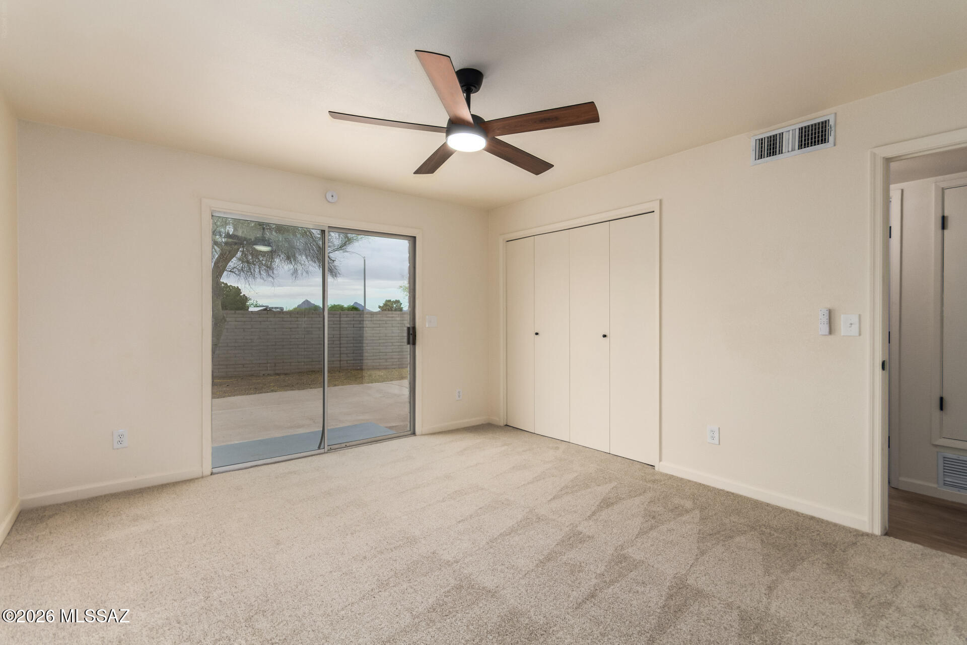 5174 Mountain Avenue