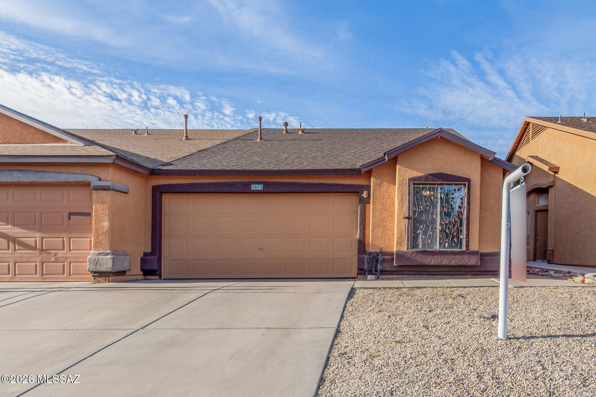 2075 E Calle Sierra Del Manantial