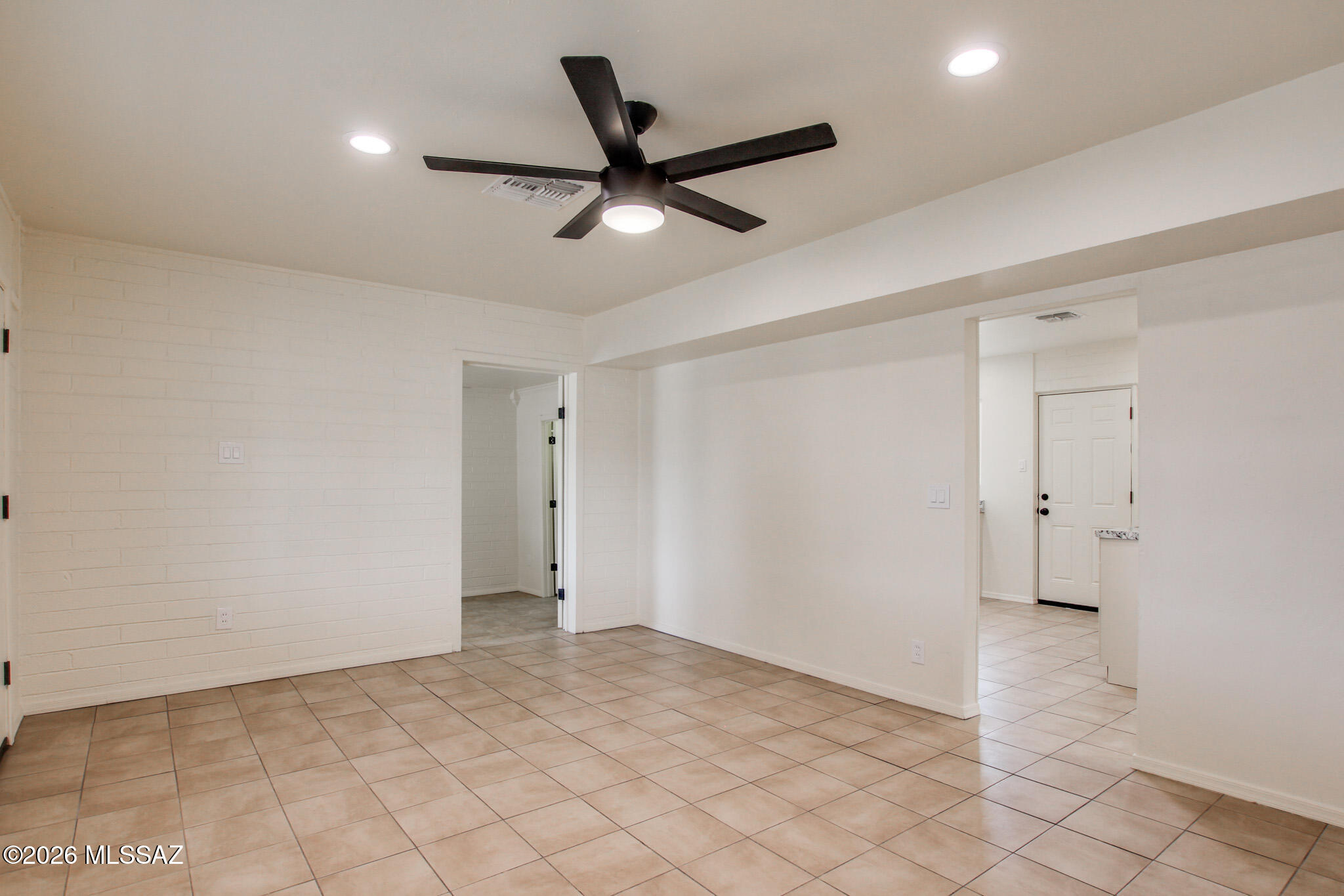 3241 S Lloyd Vista