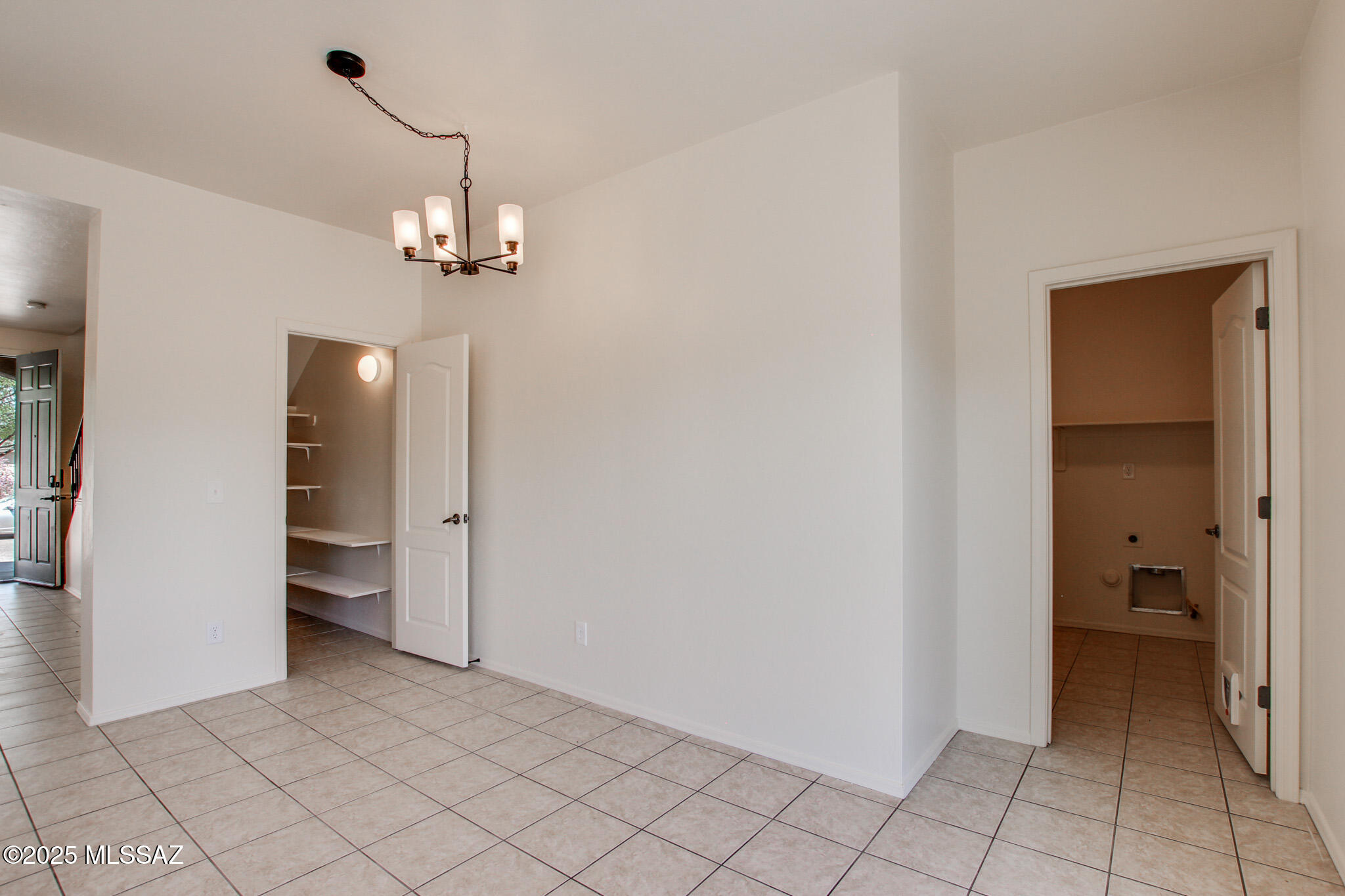 6257 E Stonechat Drive