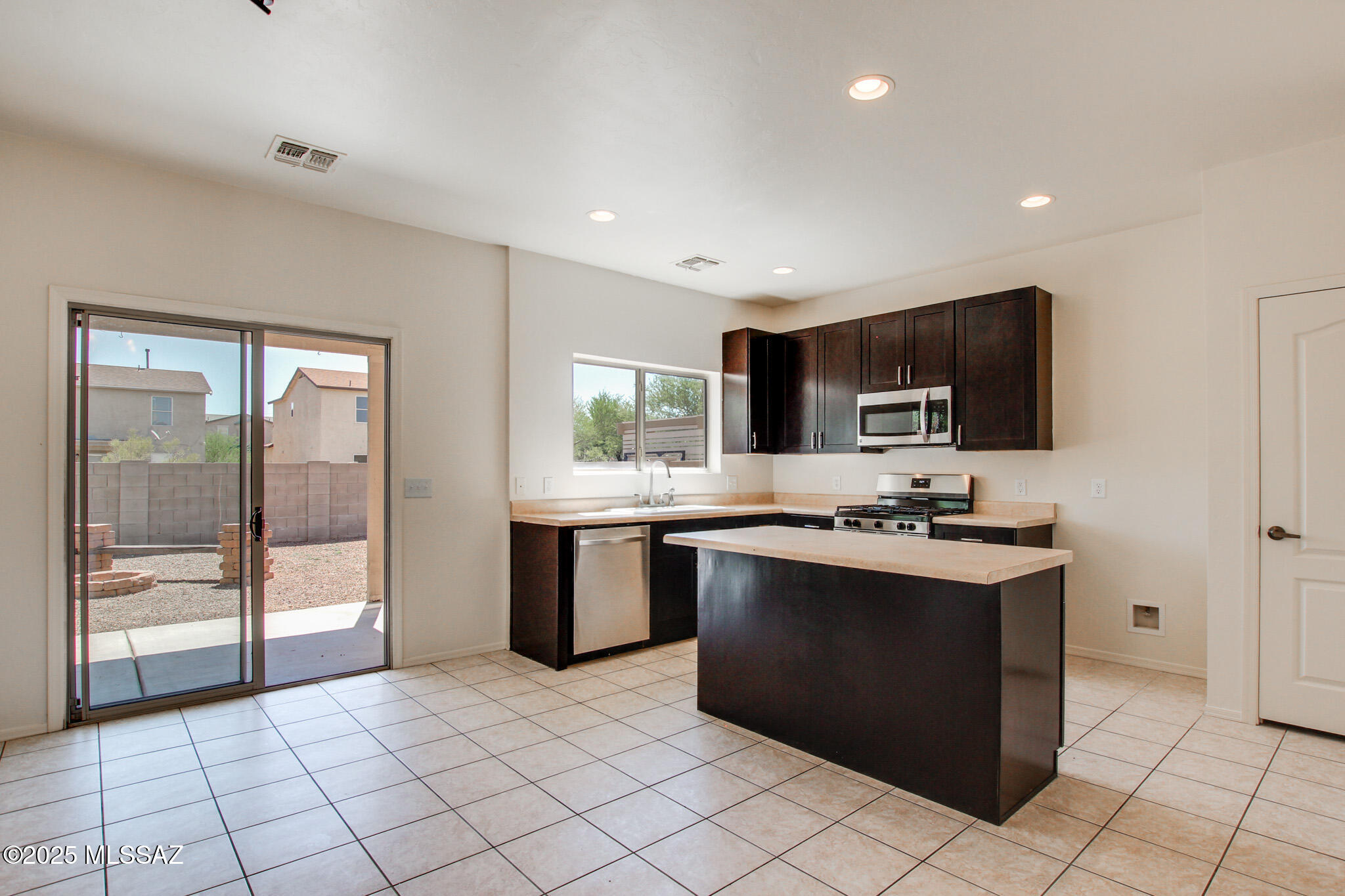 6257 E Stonechat Drive