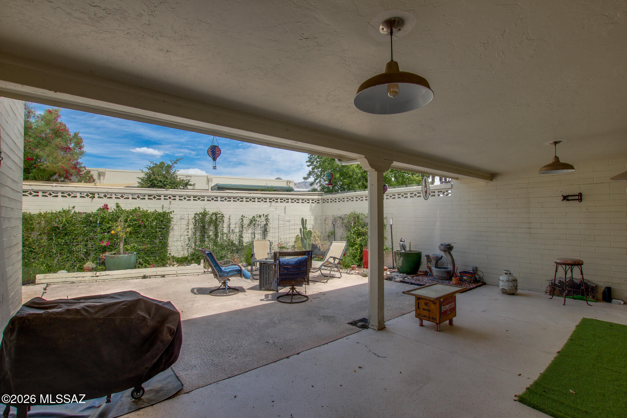 6100 N Oracle Road 19