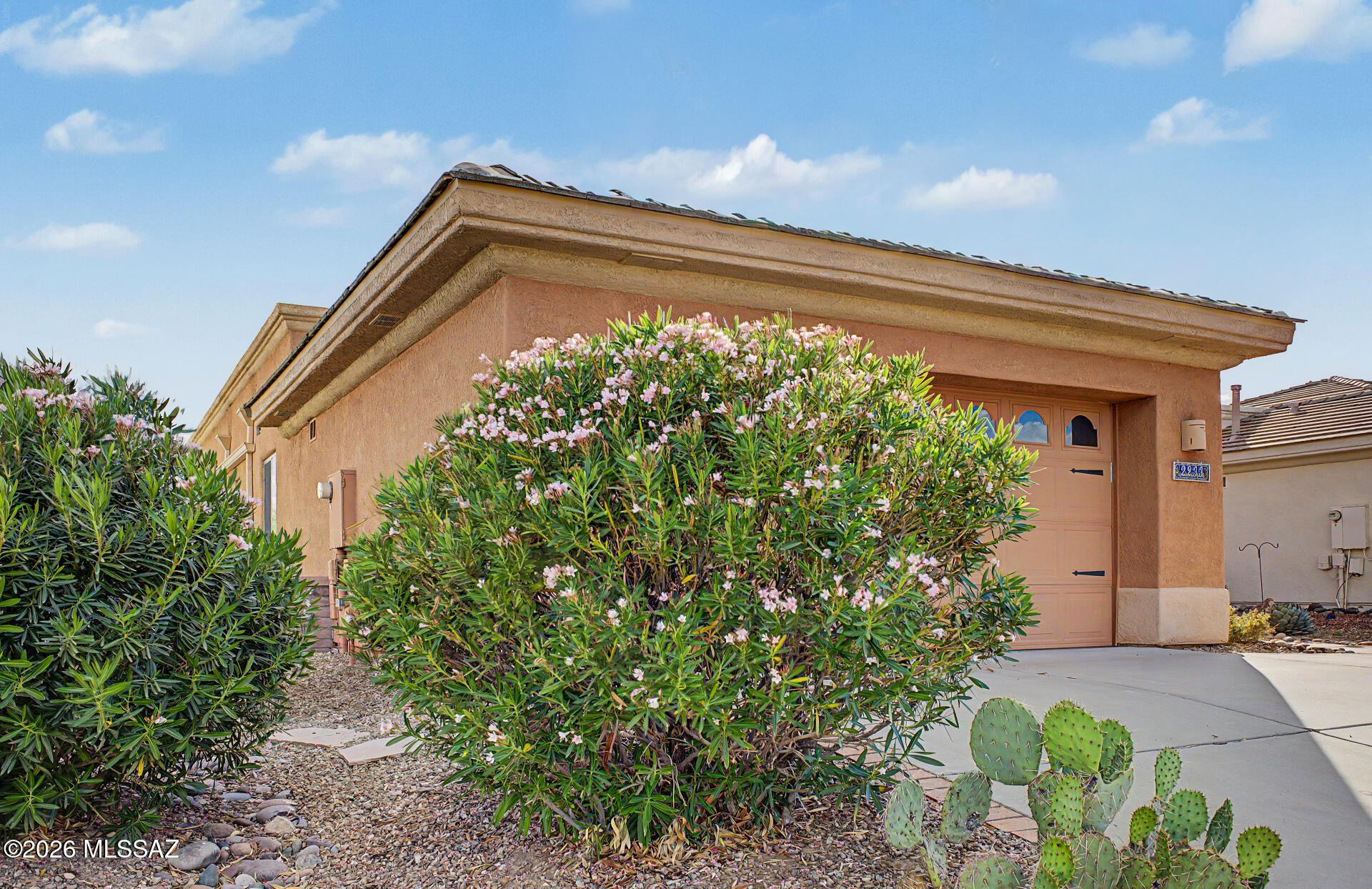 2233 W Gramercy Drive