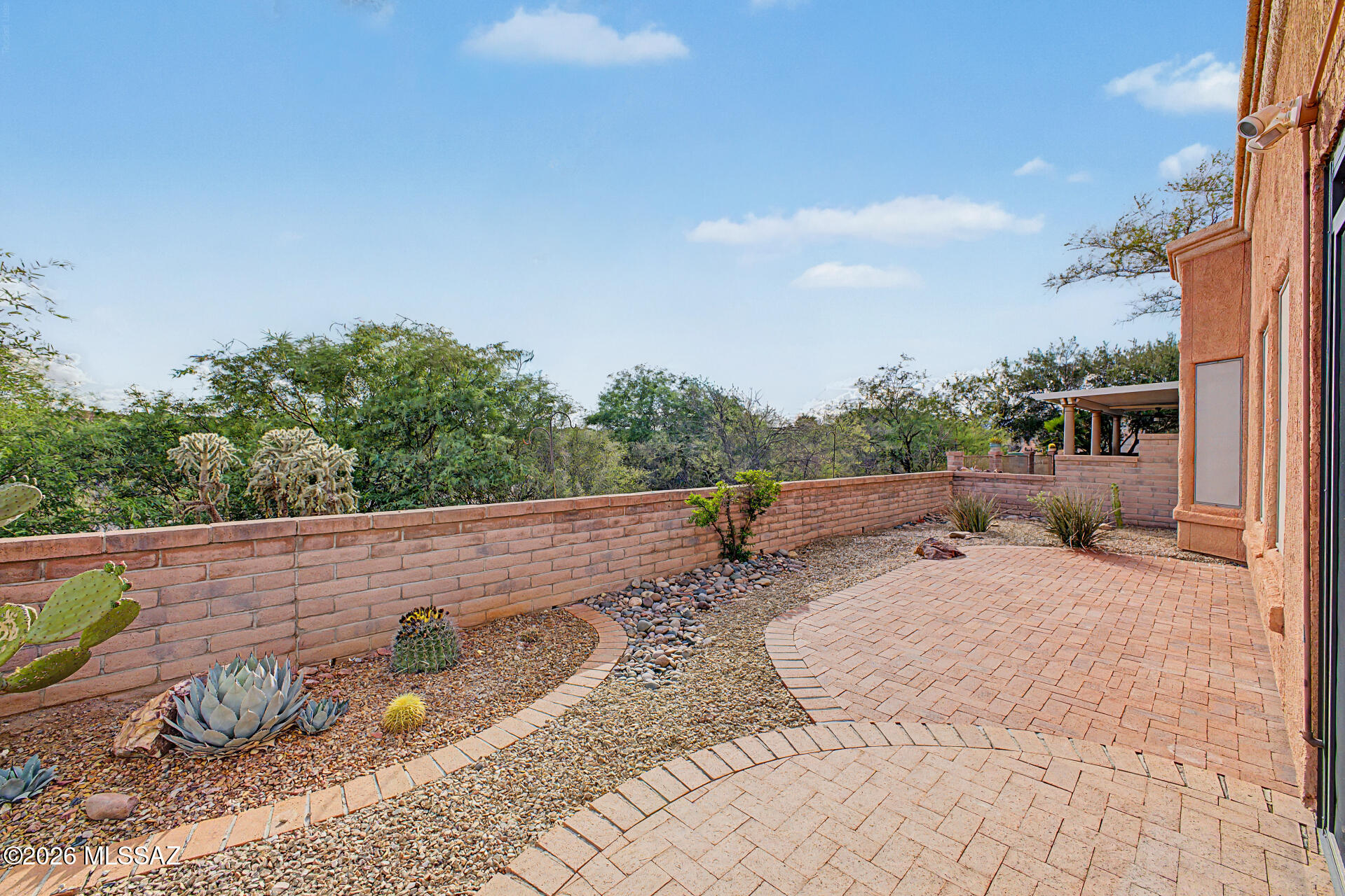 2233 W Gramercy Drive