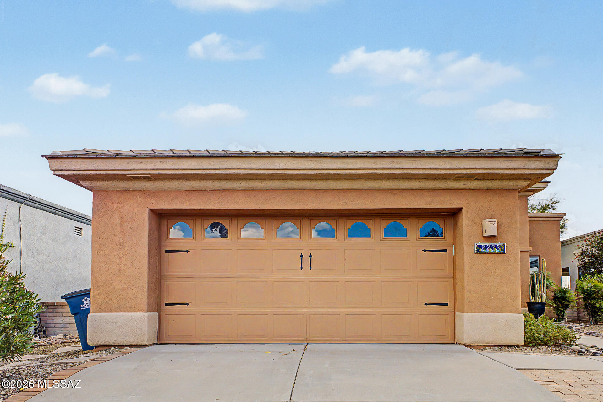 2233 W Gramercy Drive