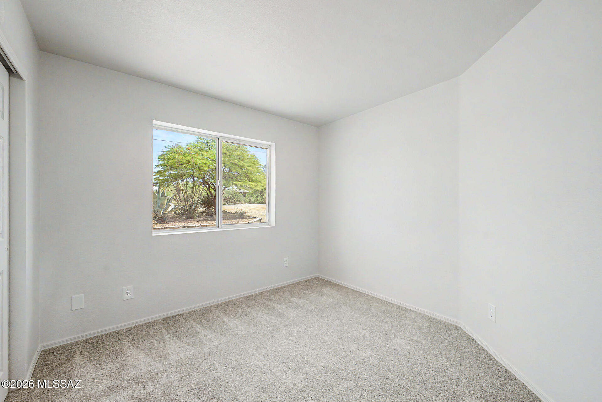 681 N Calle Rinconado