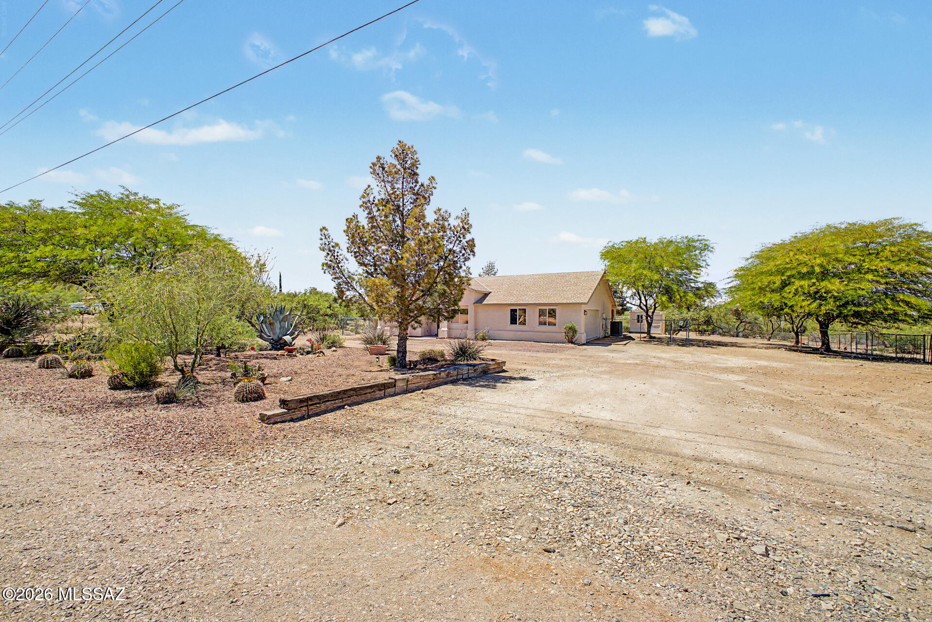 681 N Calle Rinconado