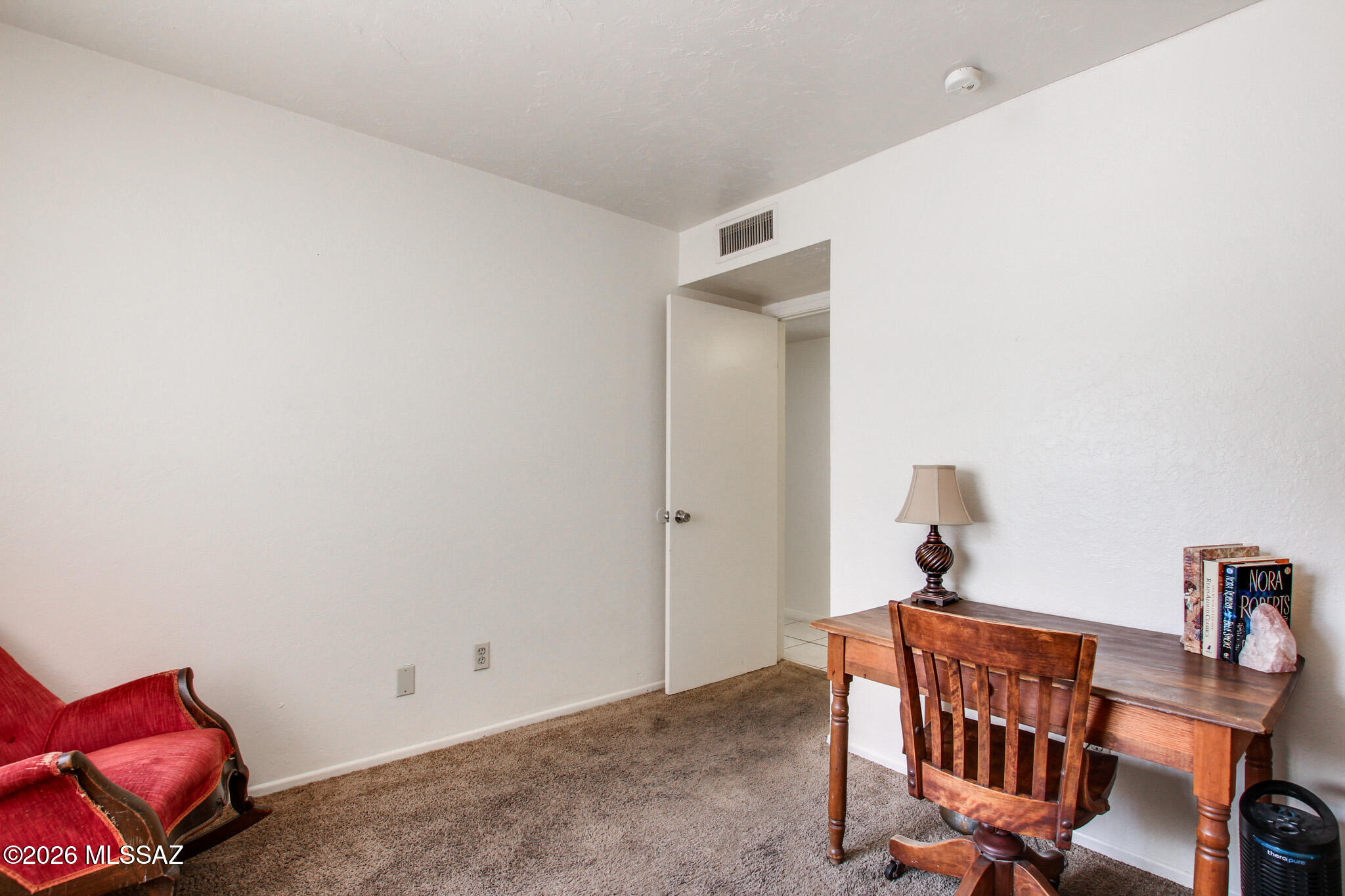 812 S Langley Avenue 102