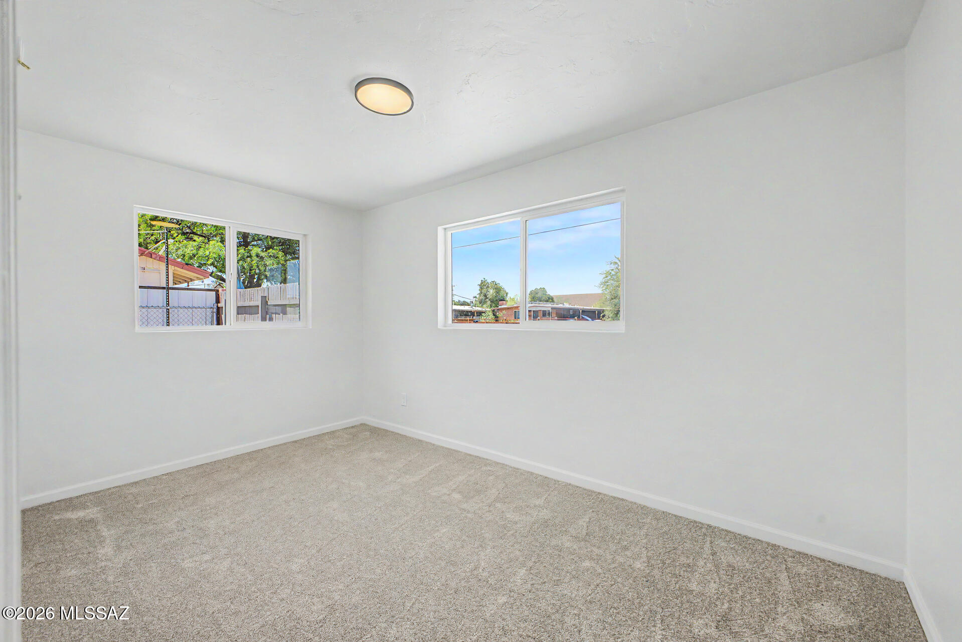 1322 N Rosemont Boulevard
