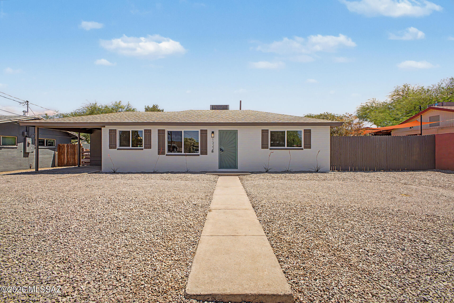 1322 N Rosemont Boulevard