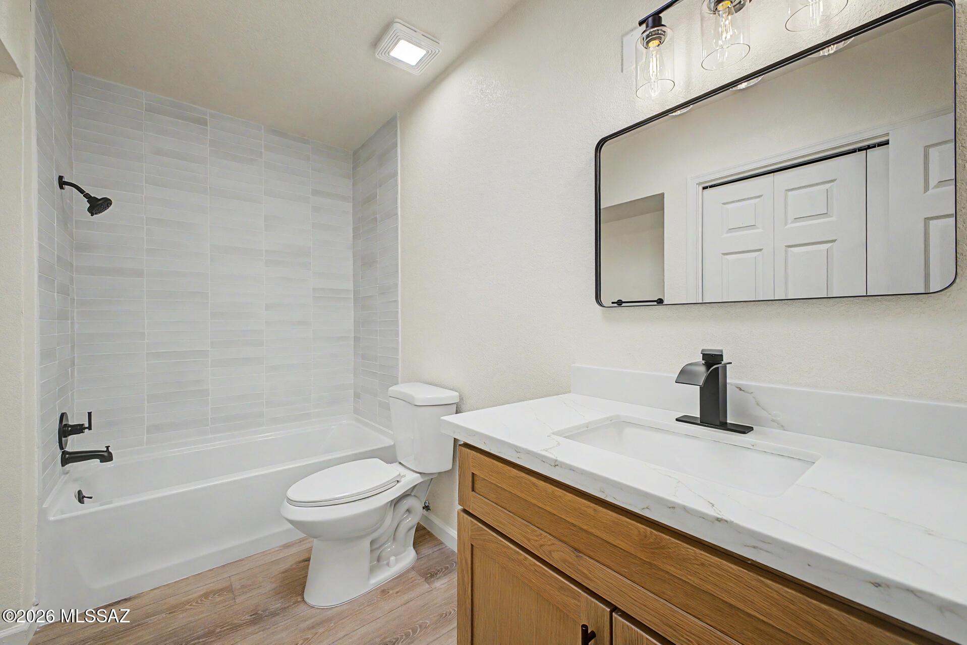 5025 E Evergreen Drive