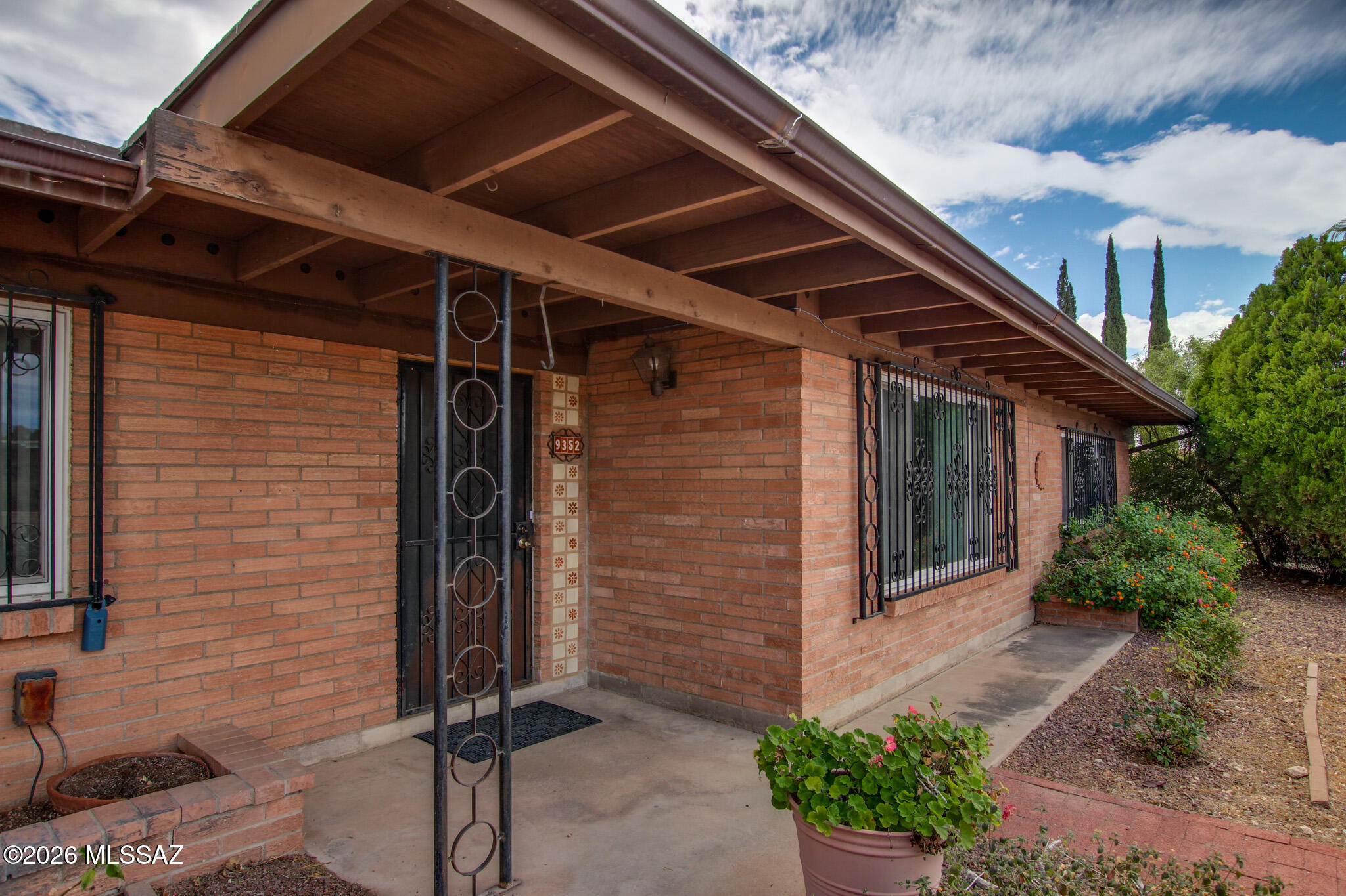 9352 E Palm Tree Drive