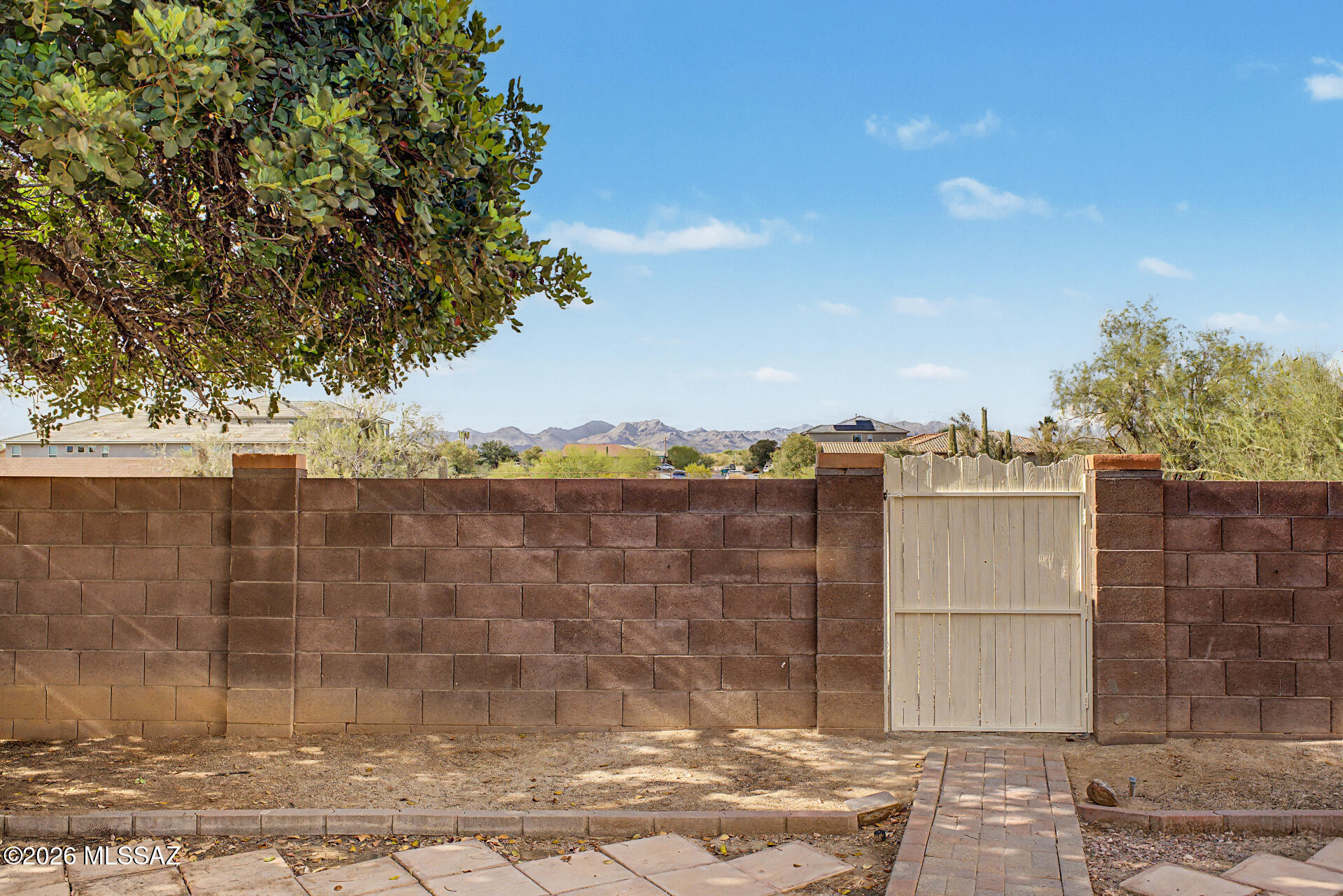 3712 W Butterfly Lane