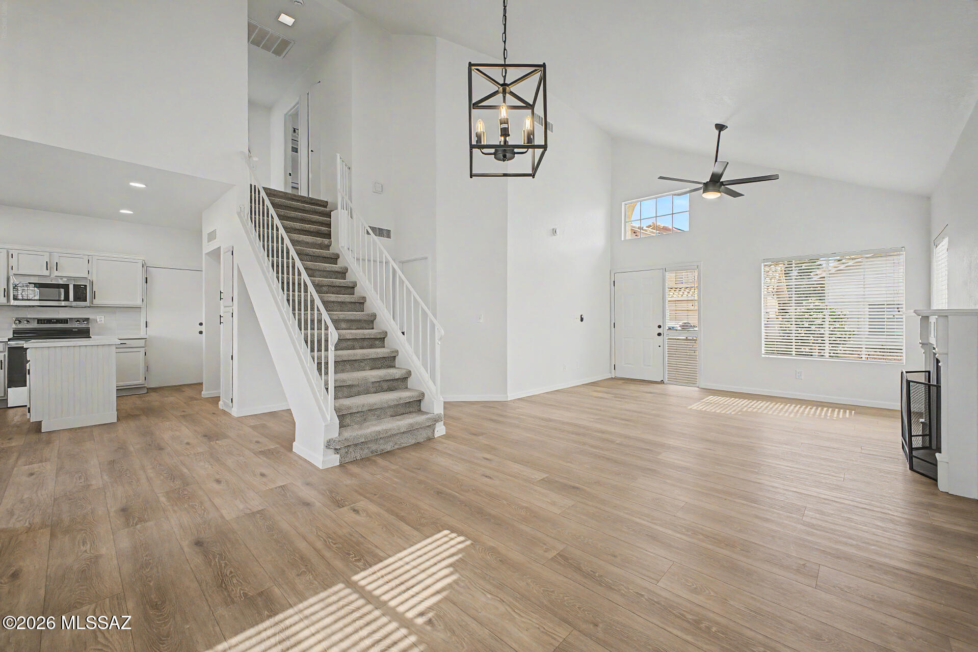 3712 W Butterfly Lane