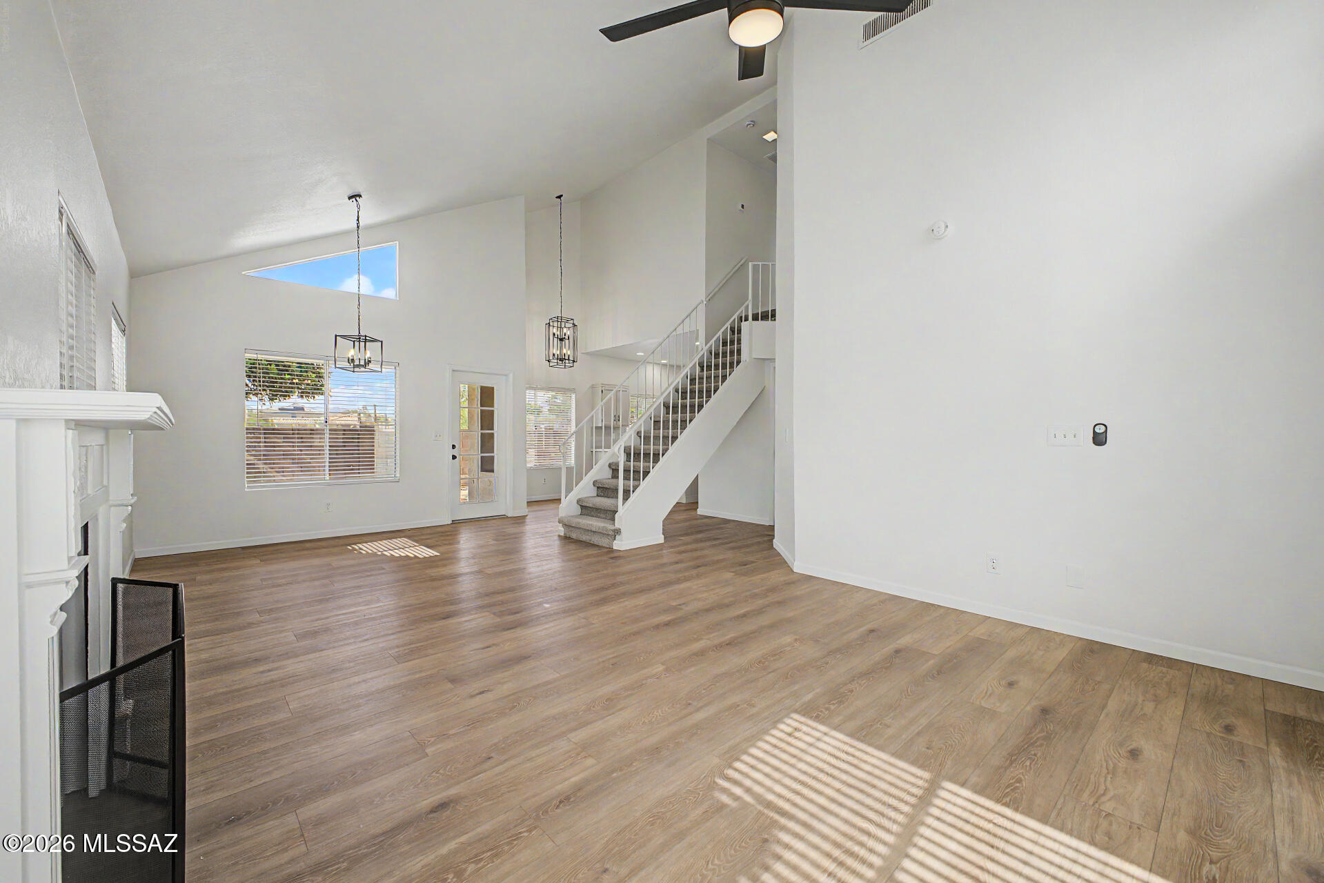 3712 W Butterfly Lane
