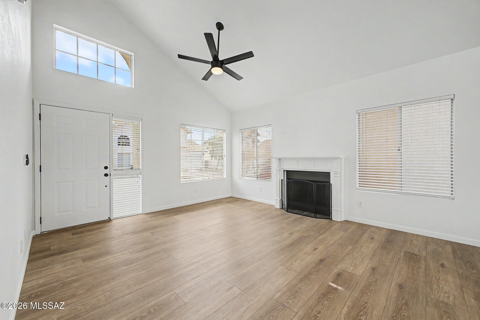 3712 W Butterfly Lane