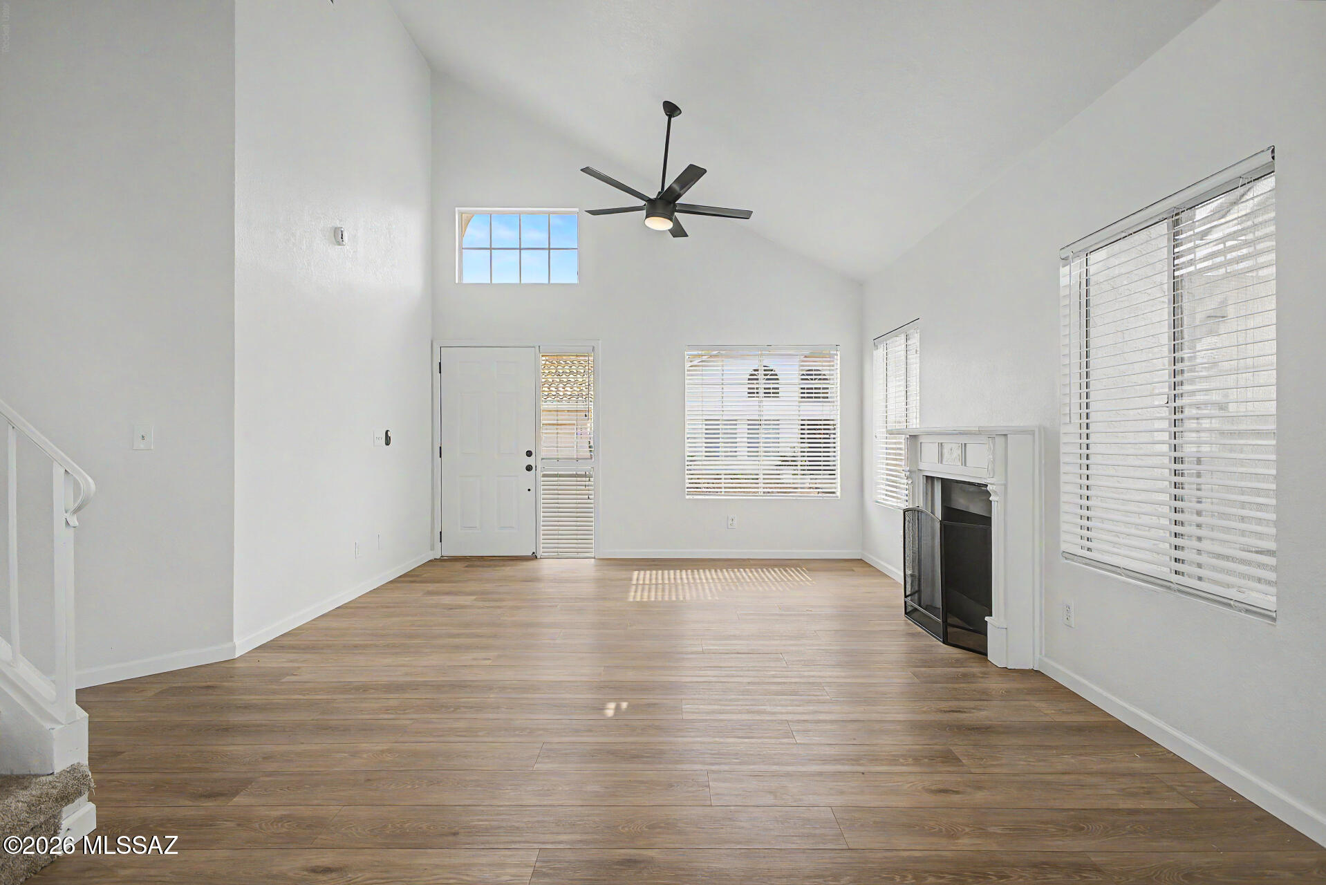 3712 W Butterfly Lane
