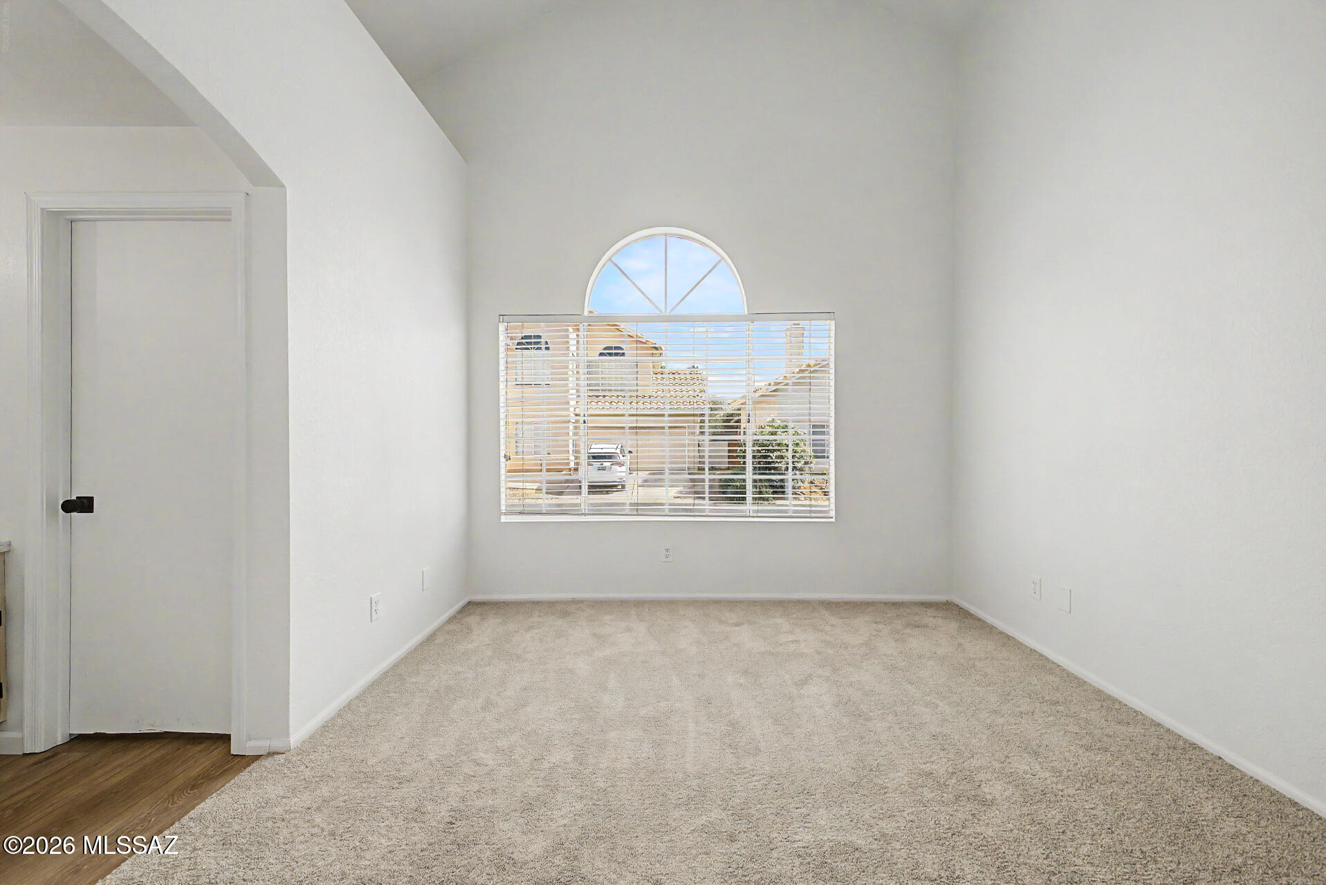 3712 W Butterfly Lane