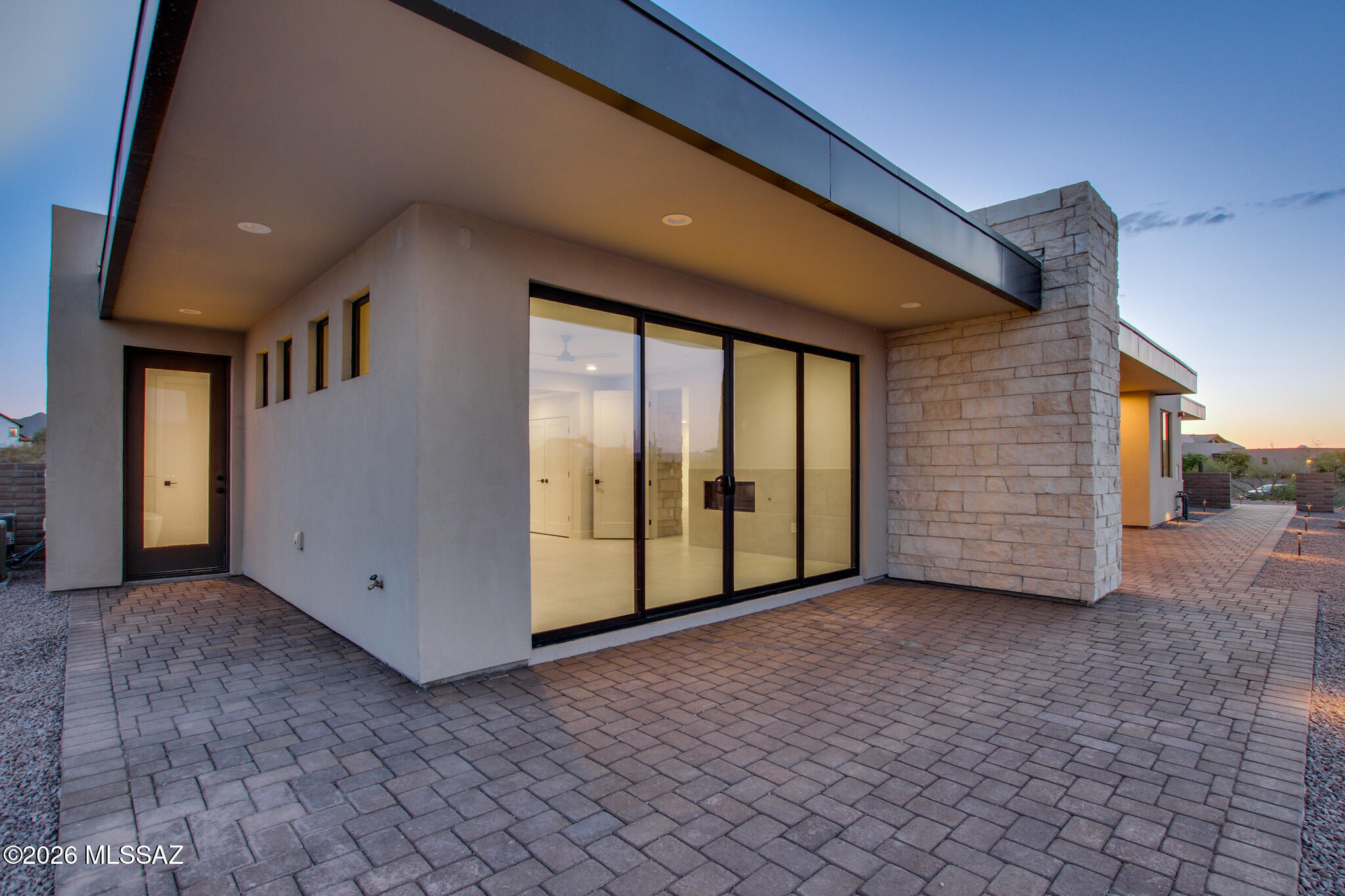 2769 W Black Cloud Court