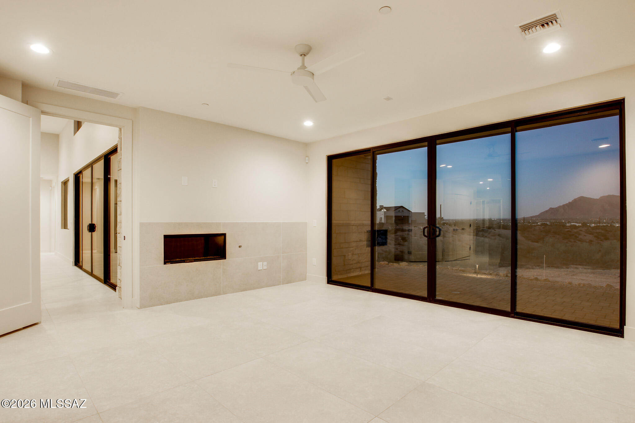 2769 W Black Cloud Court