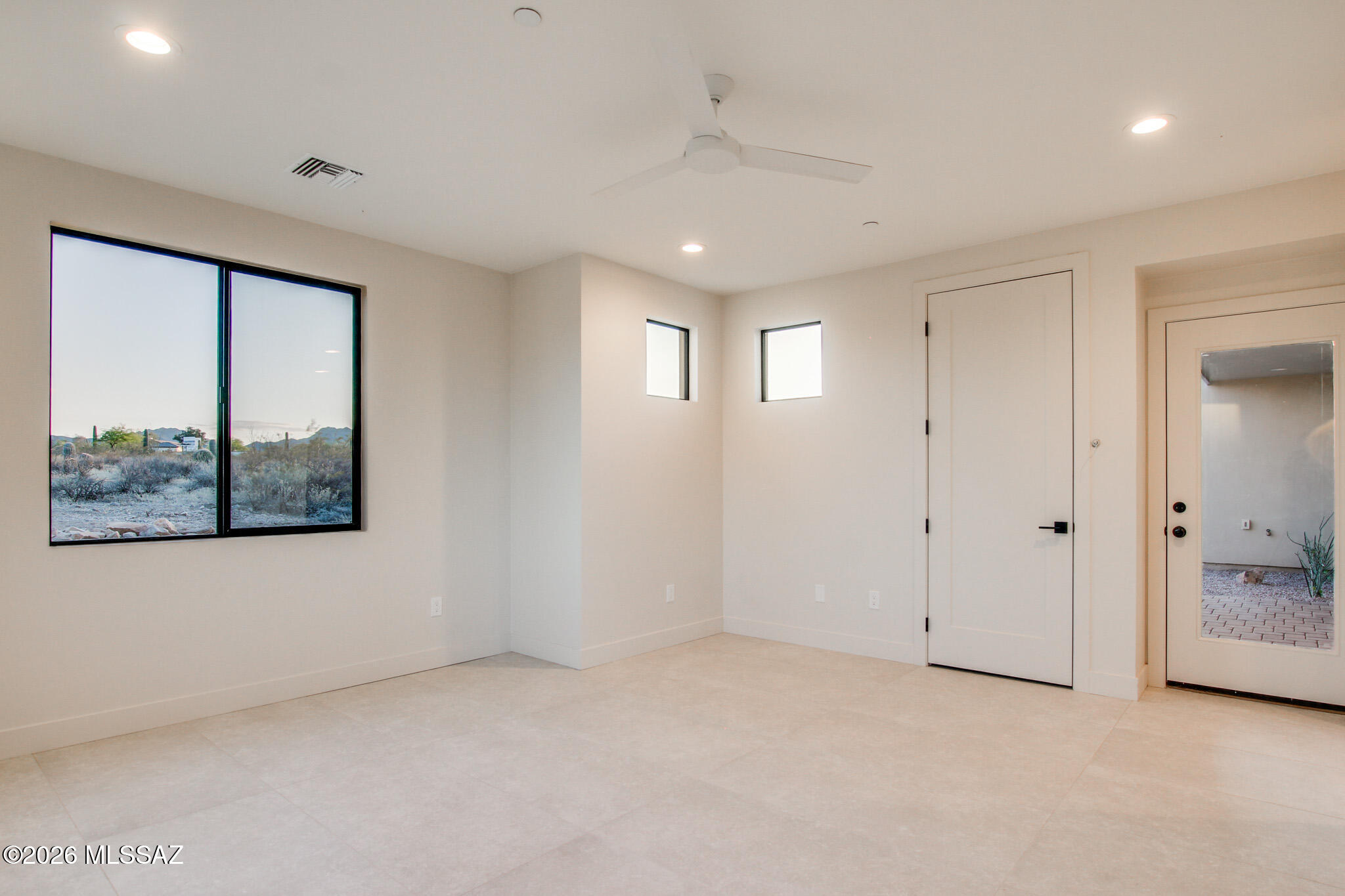 2769 W Black Cloud Court