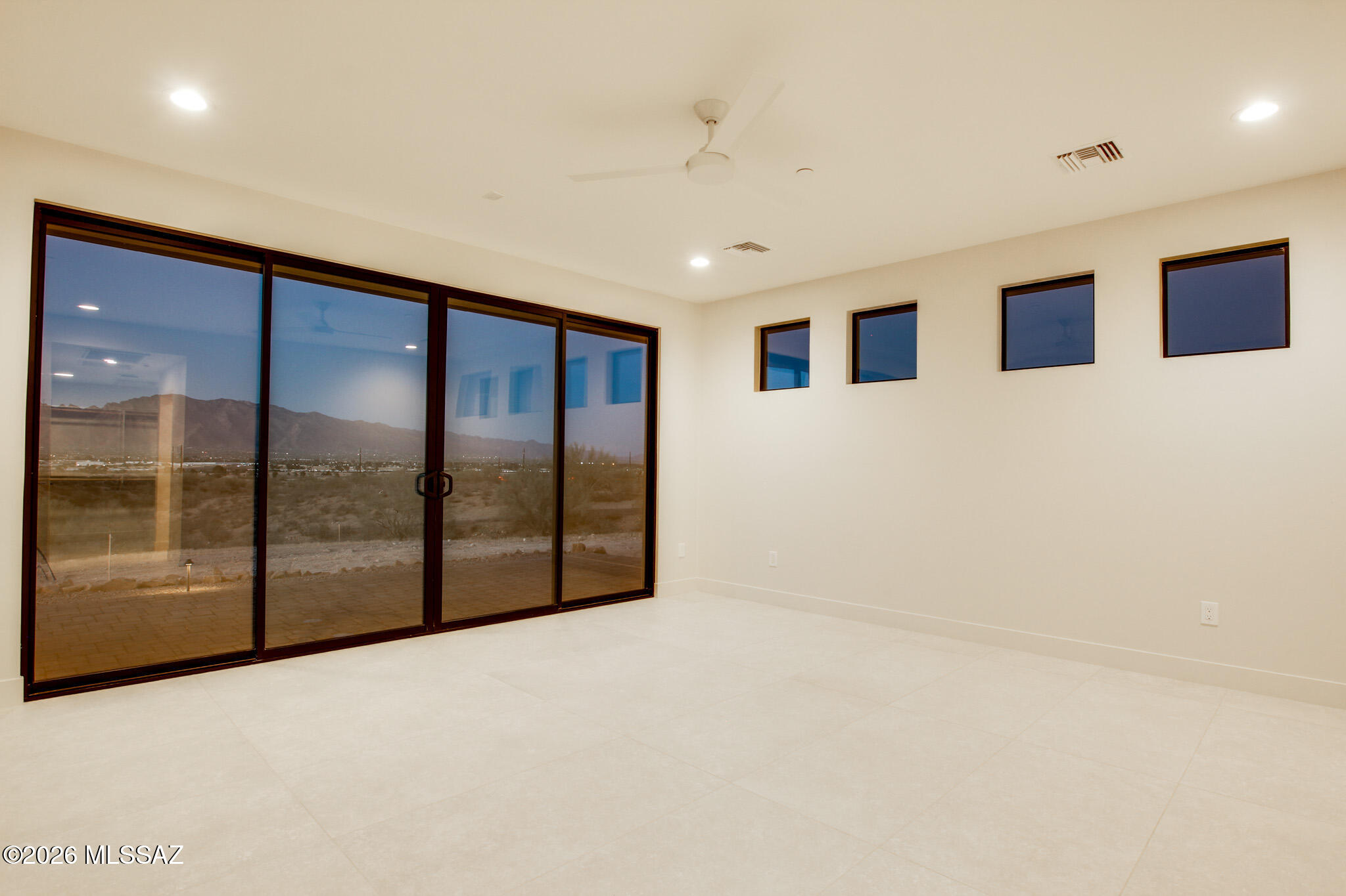 2769 W Black Cloud Court