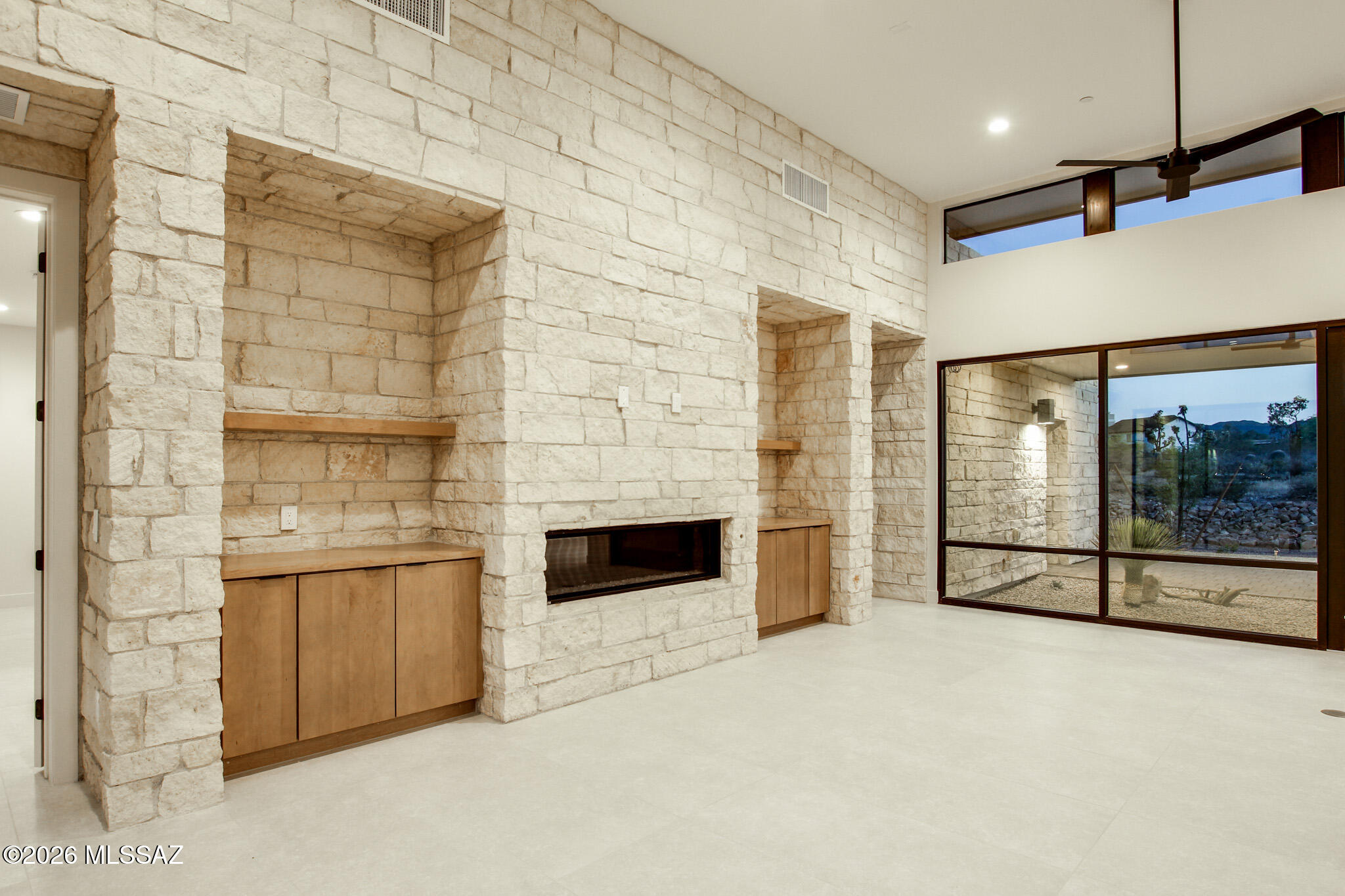 2769 W Black Cloud Court