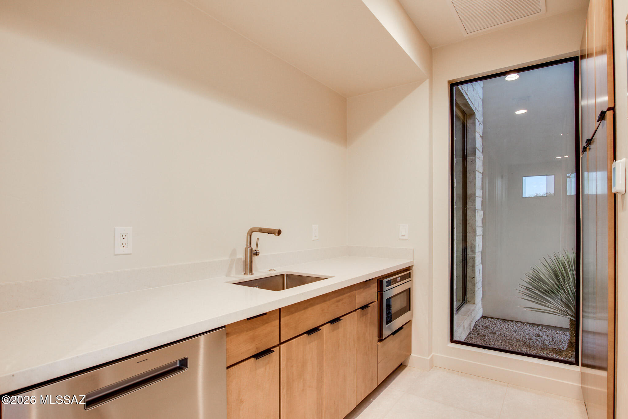 2769 W Black Cloud Court