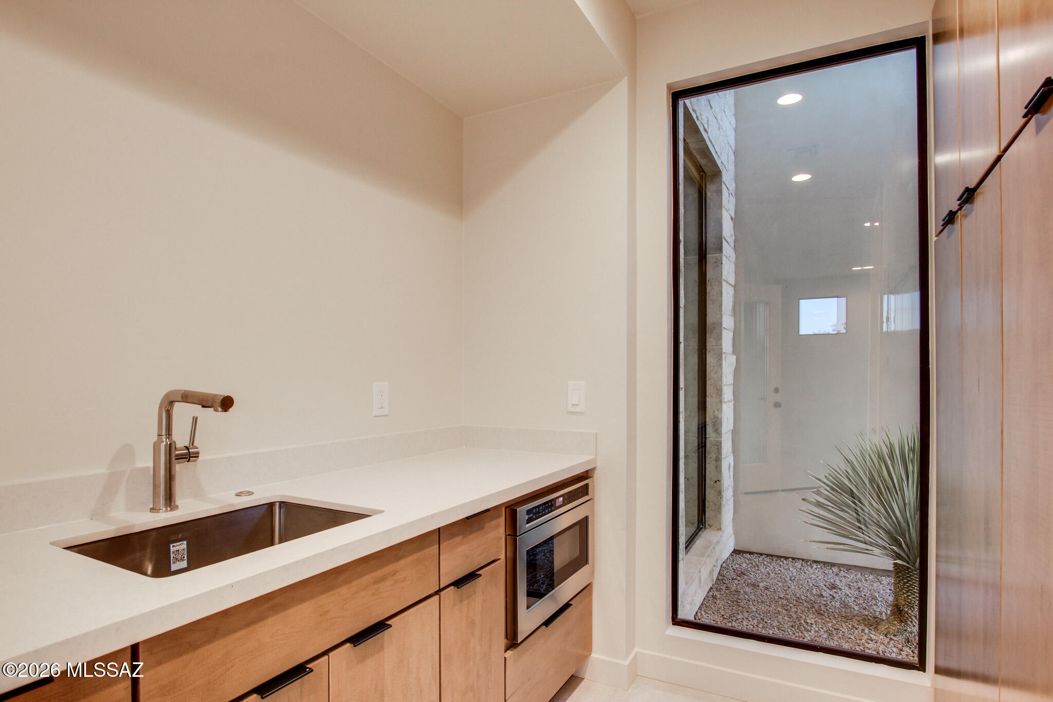 2769 W Black Cloud Court