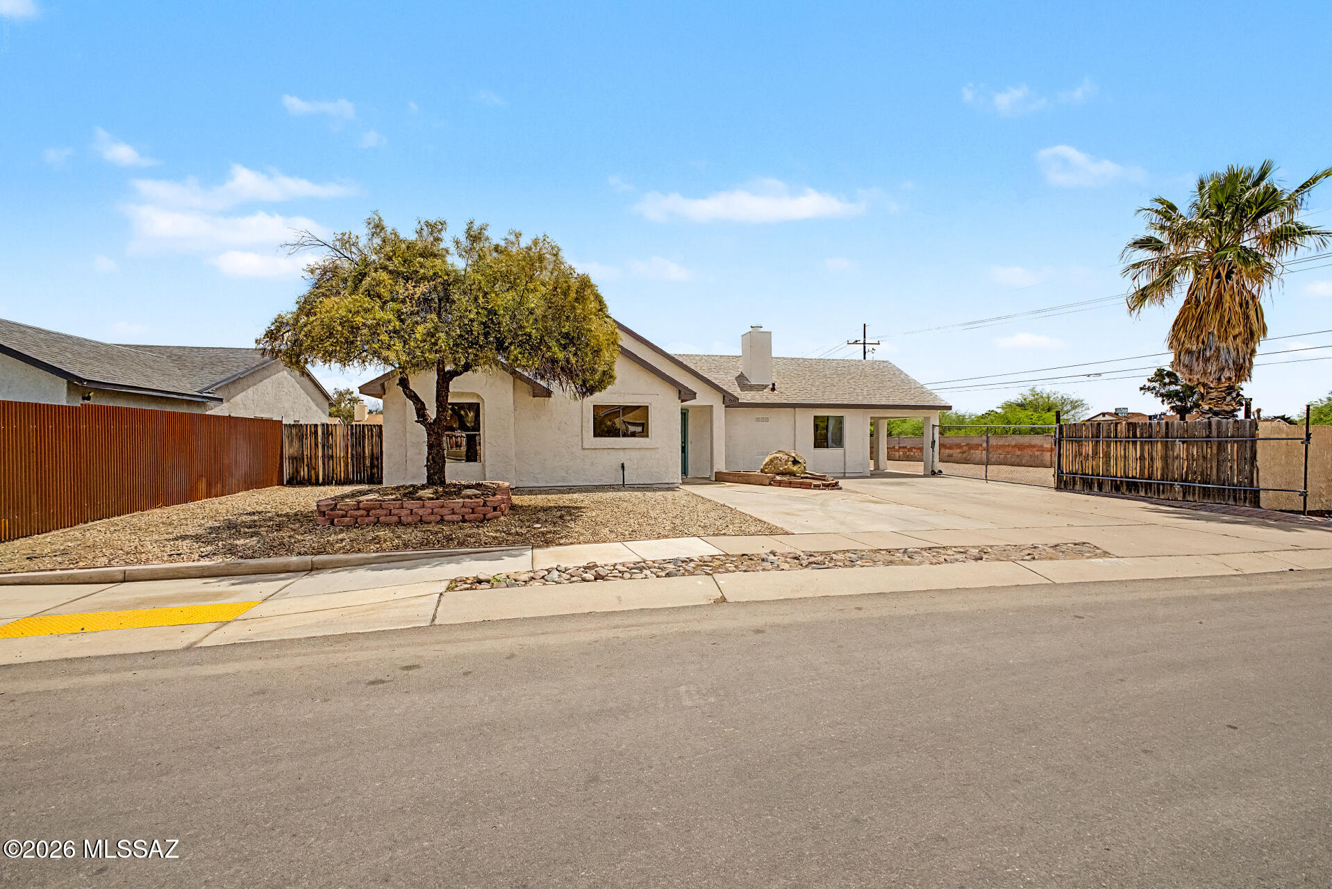 7271 S Camino Alegre