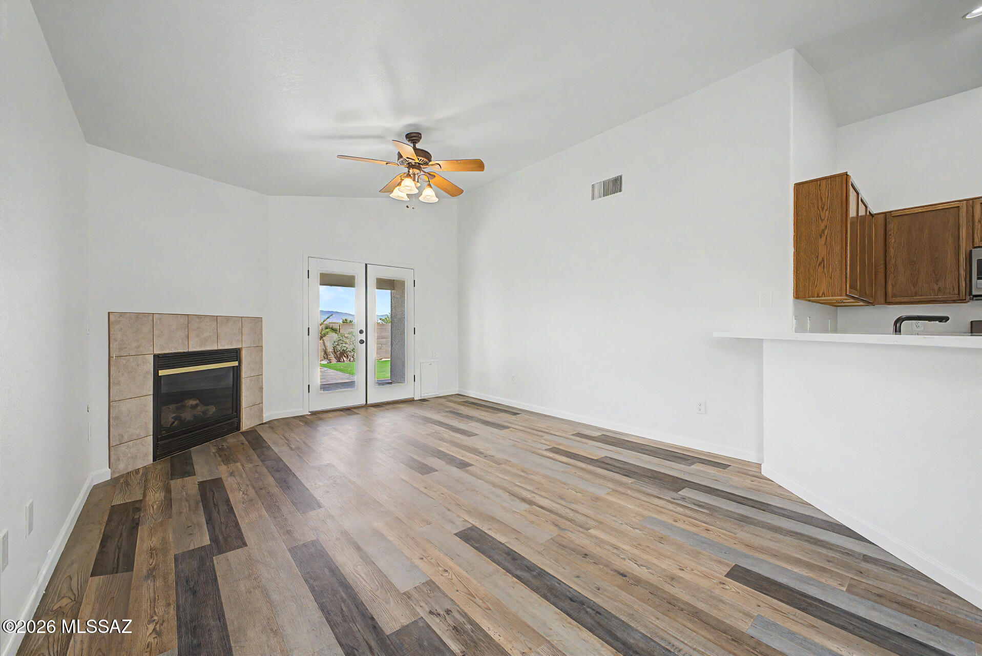 513 E Cactus Mountain Drive