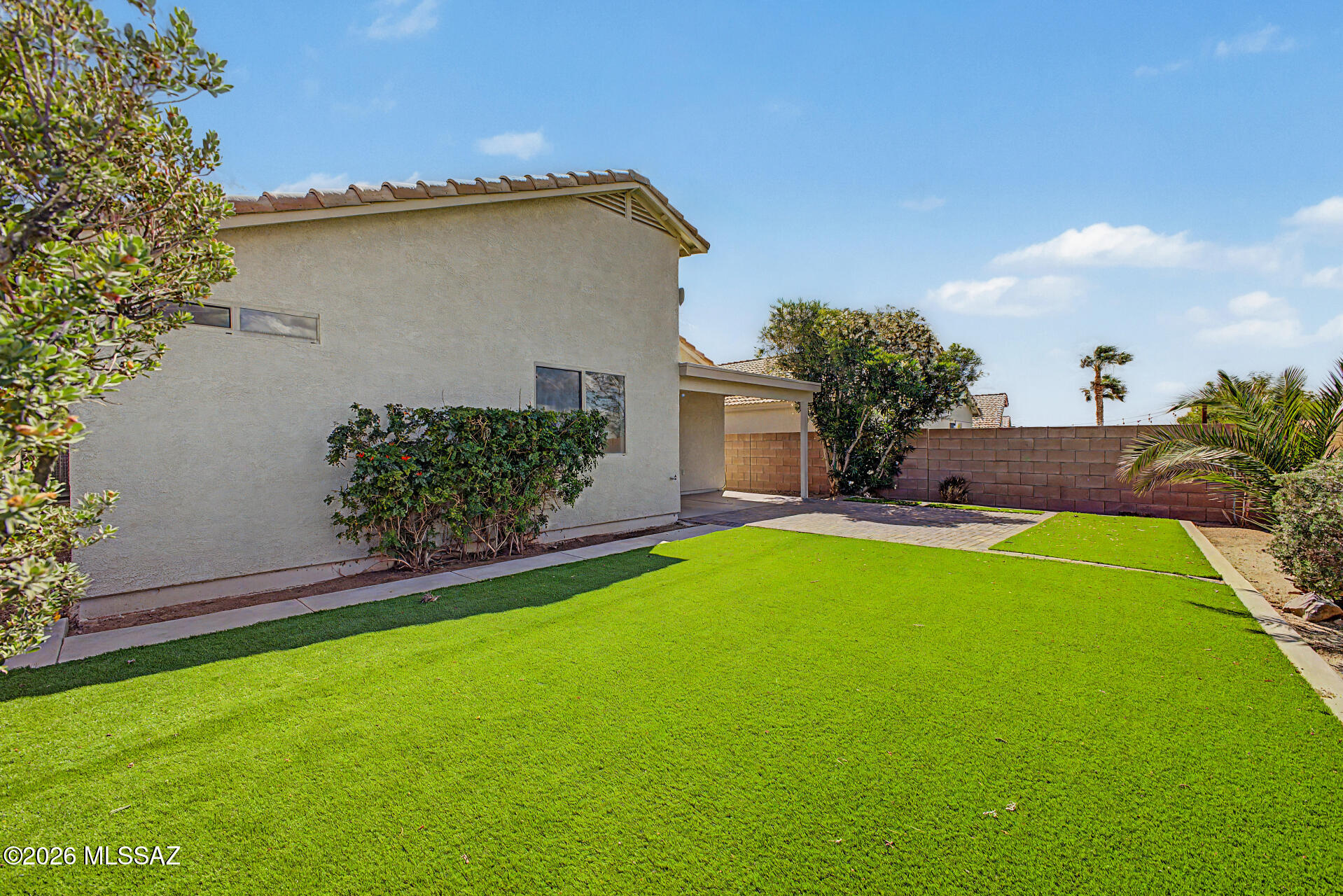 513 E Cactus Mountain Drive