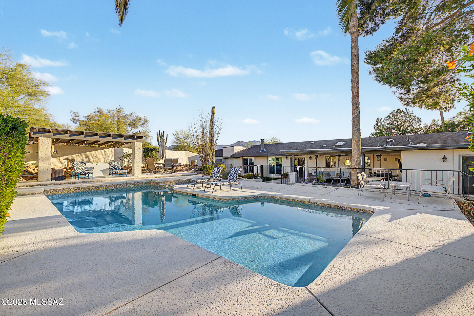 4720 N Paseo De Los Rancheros