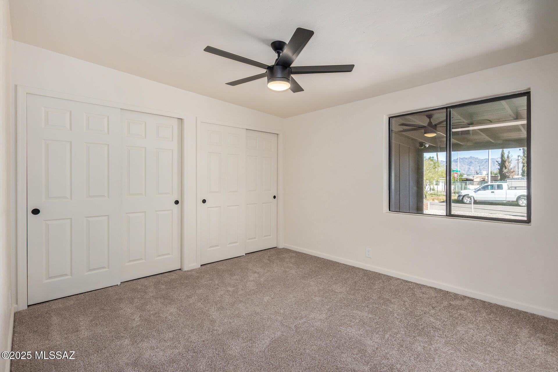 2412 E Warwick Vista