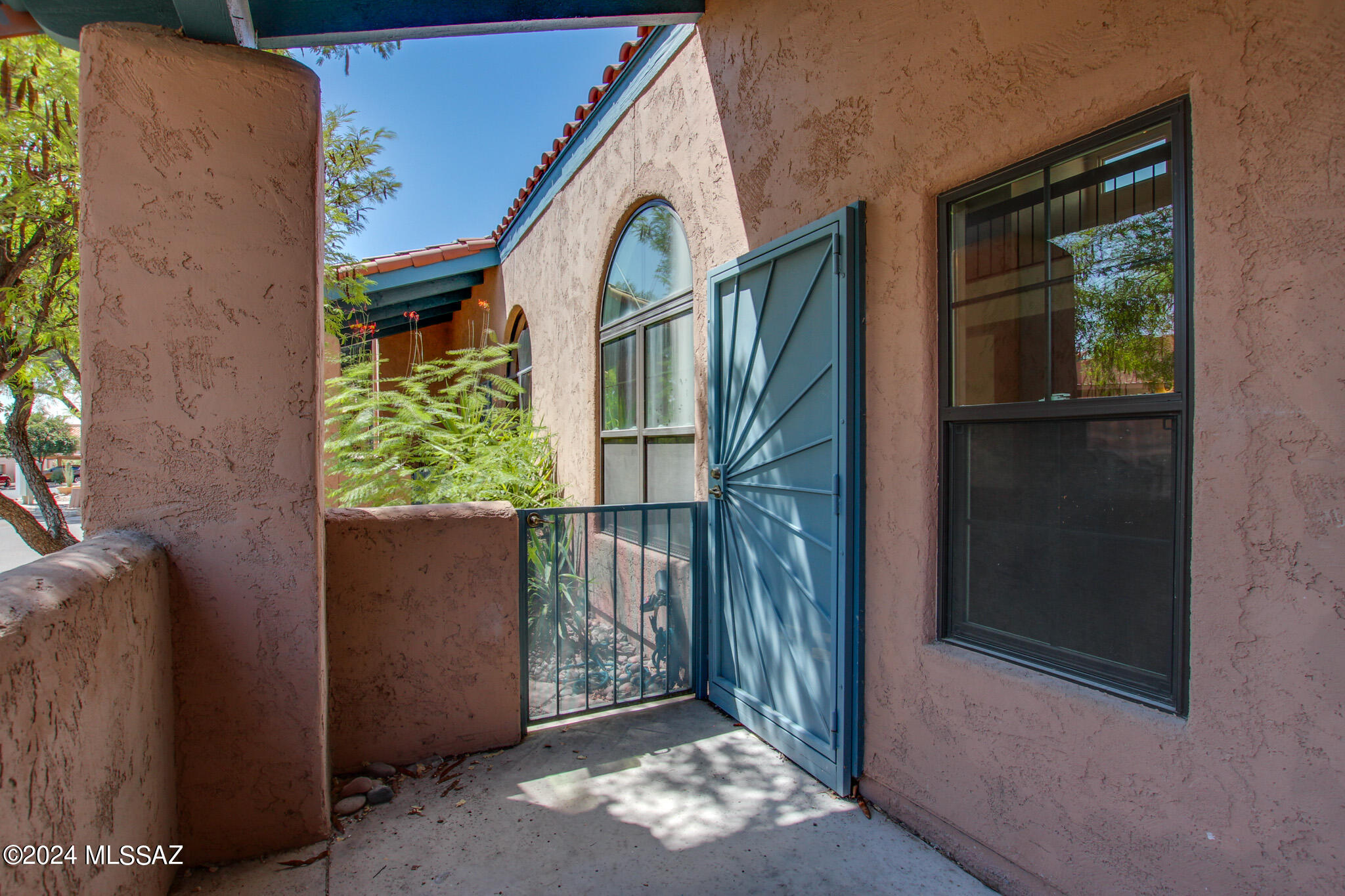 5357 N Paseo De La Terraza