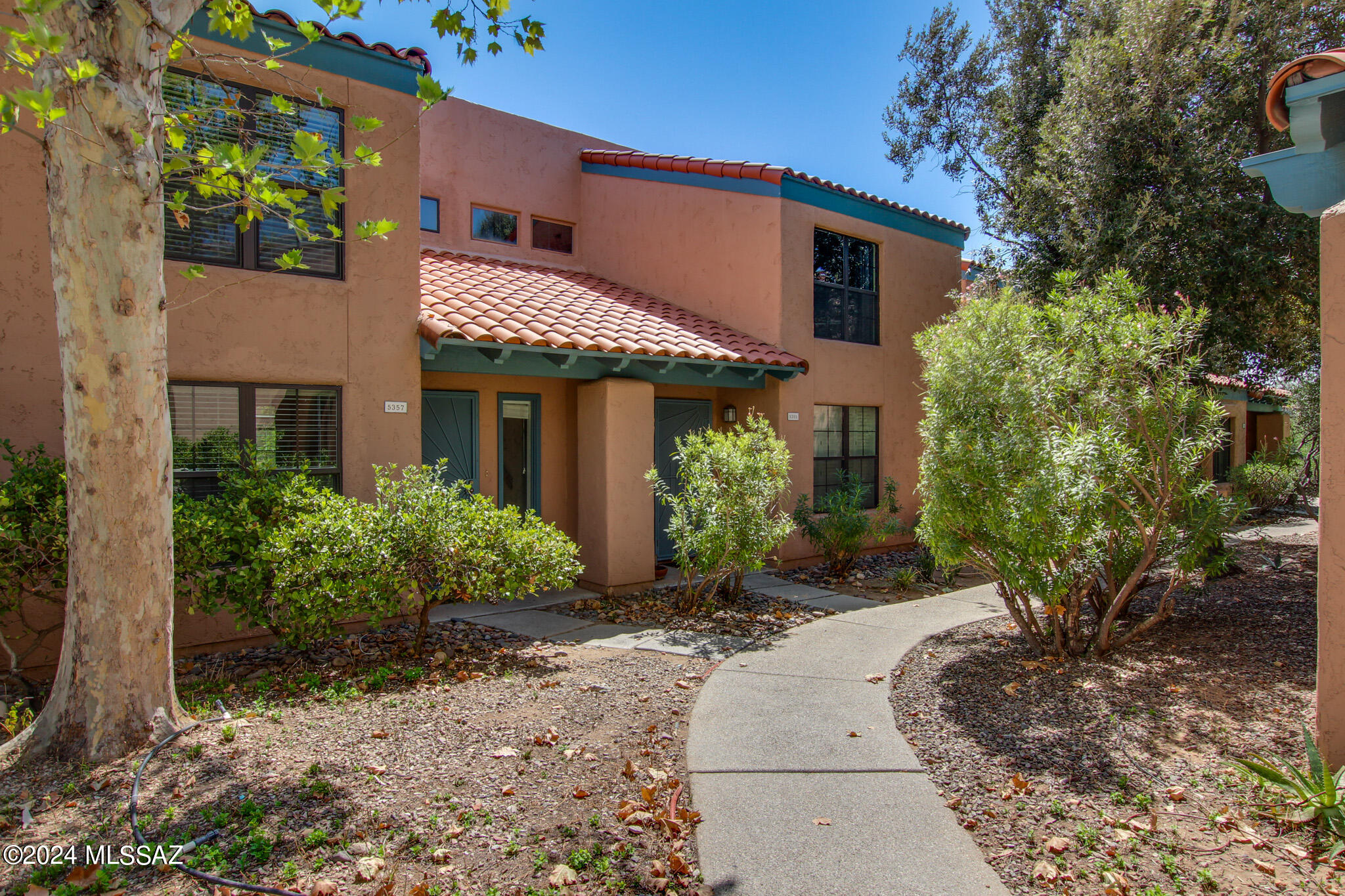 5357 N Paseo De La Terraza