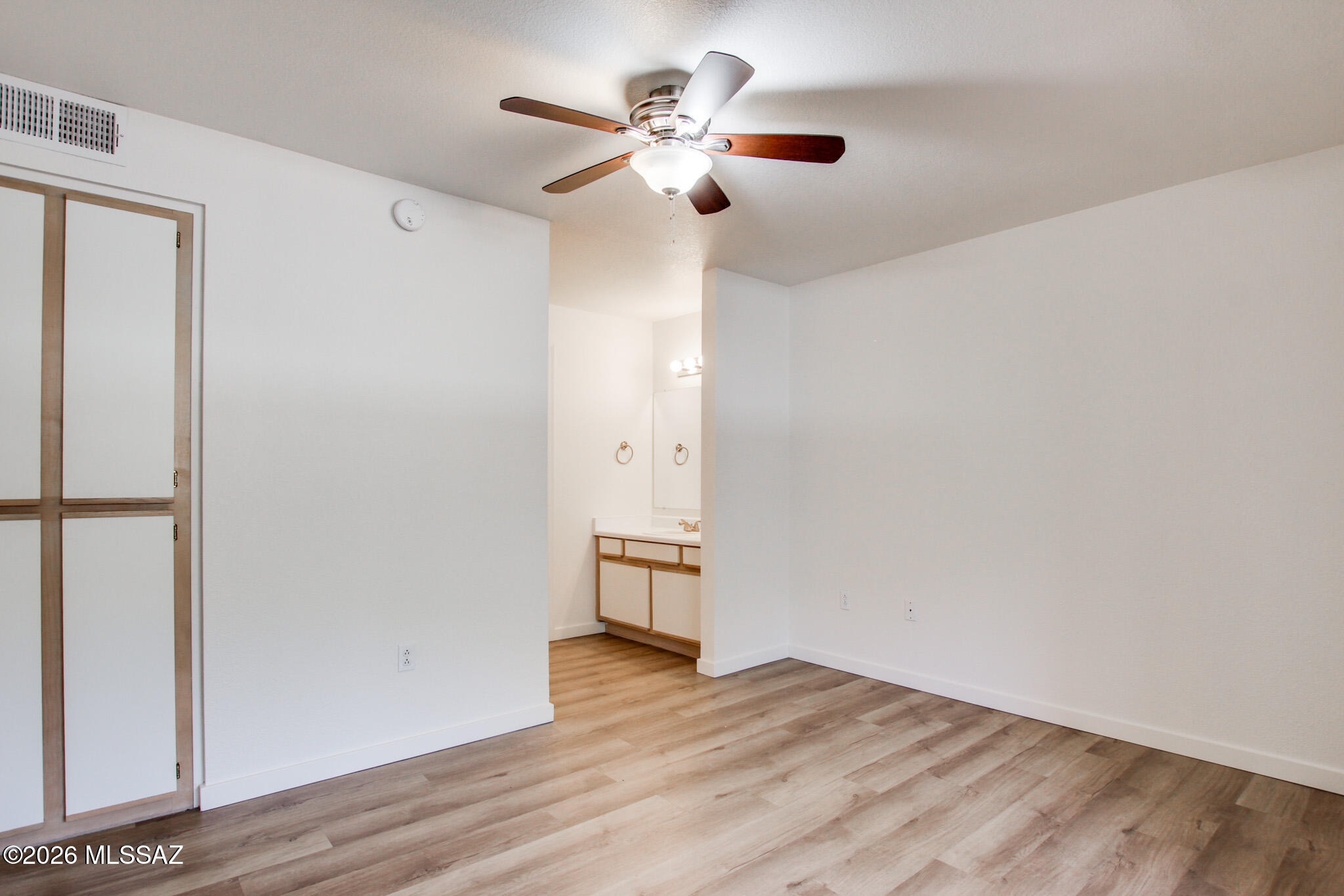7255 E Snyder Road 11201
