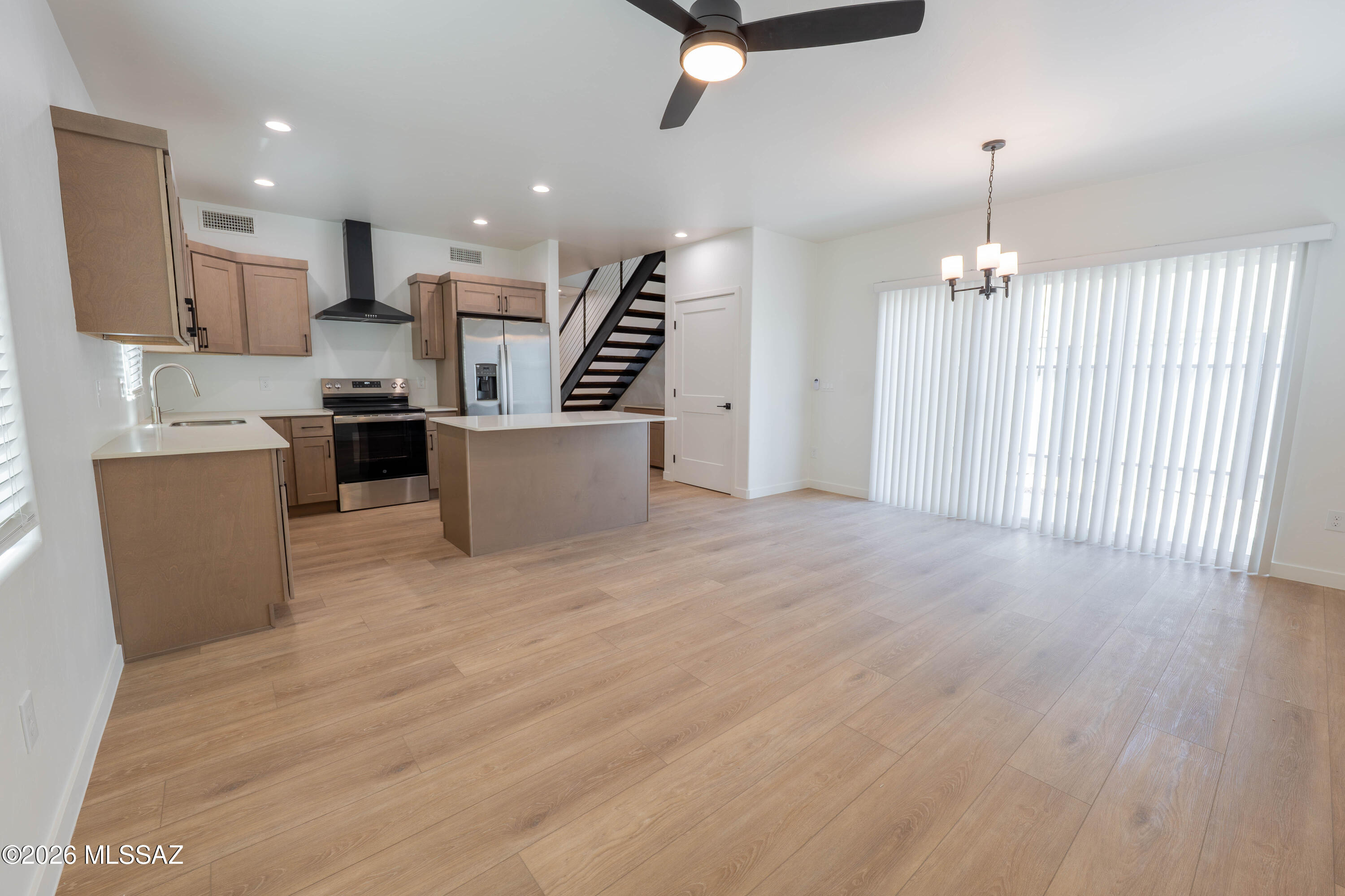 1300 N Rook Avenue 18