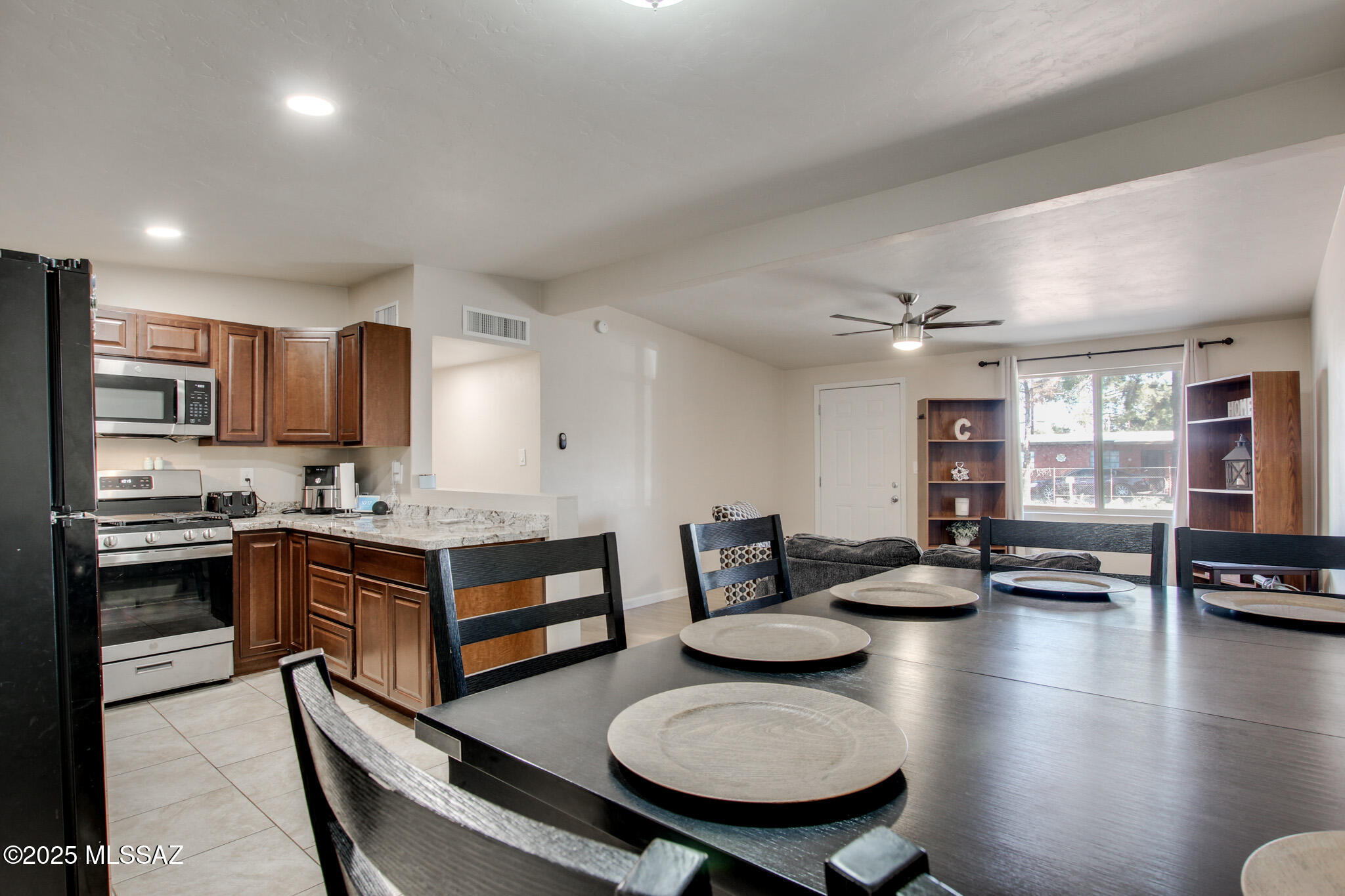 3644 E Helena Stravenue