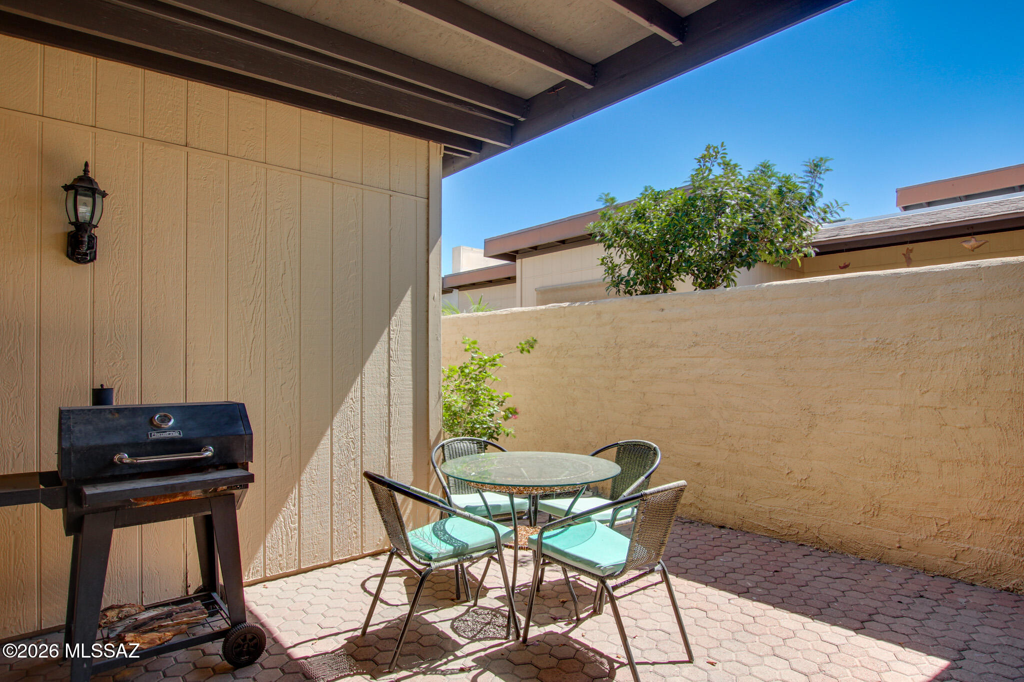 978 W Lockwood Lane