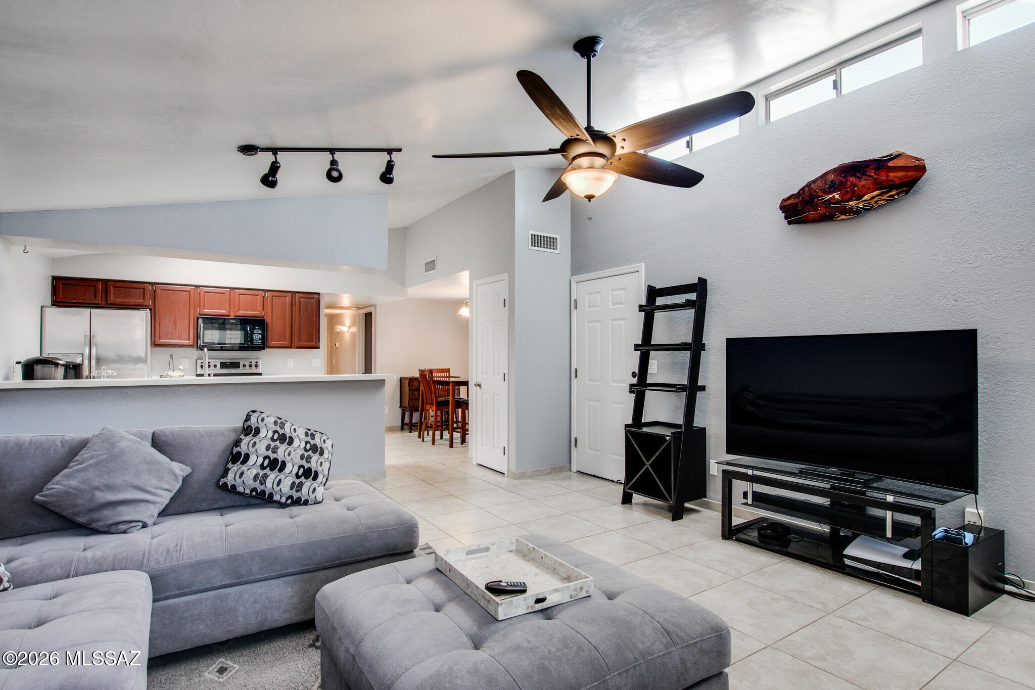 978 W Lockwood Lane