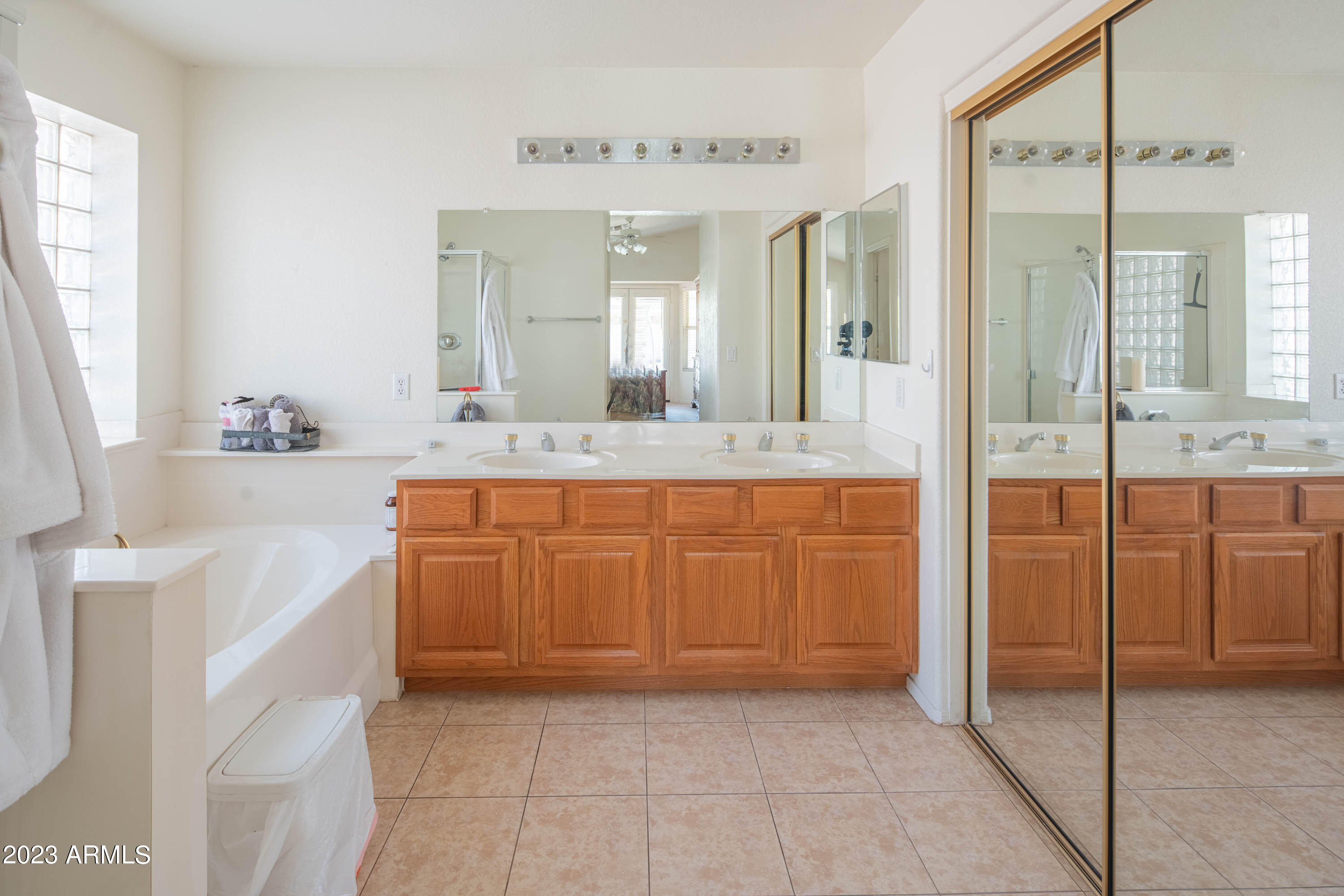 8914 W Sandra Terr