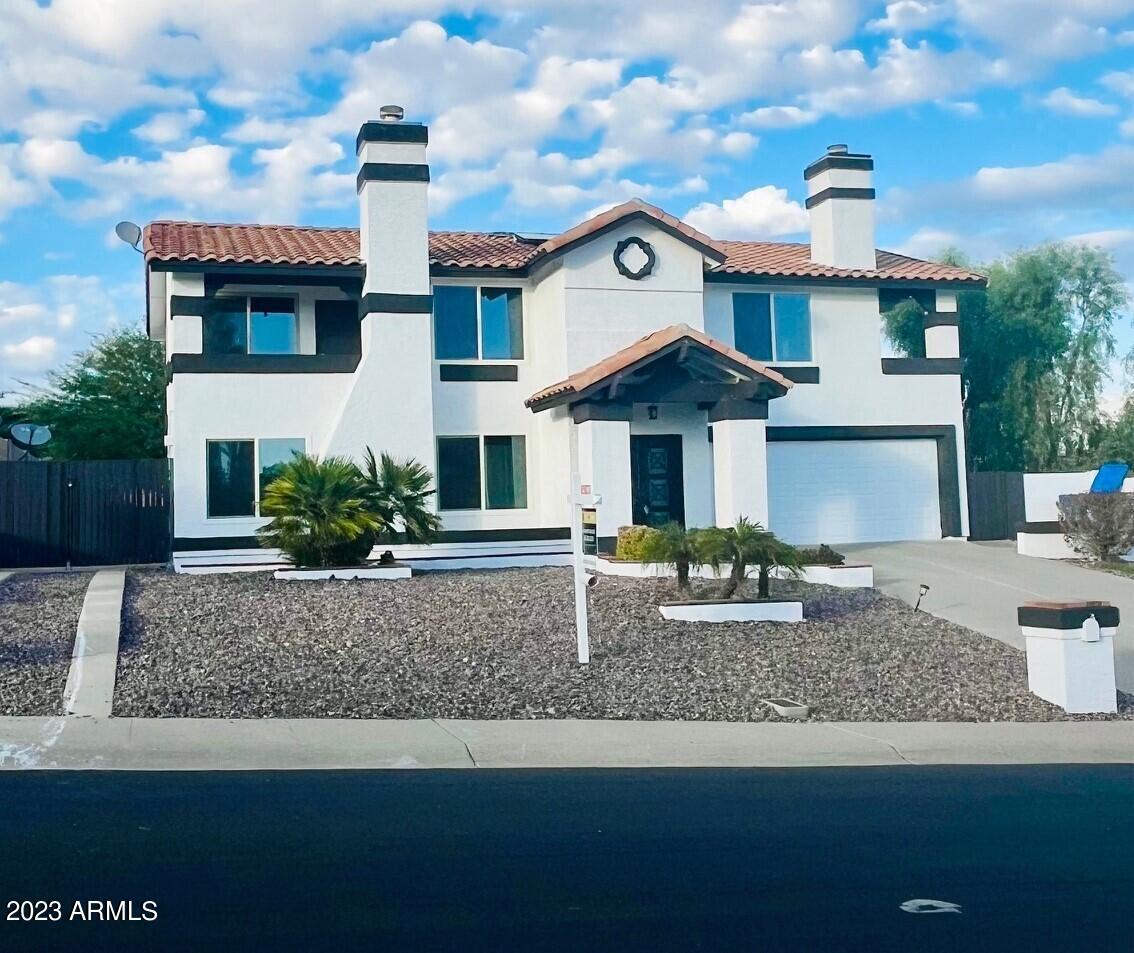 1956 E HILLERY Drive