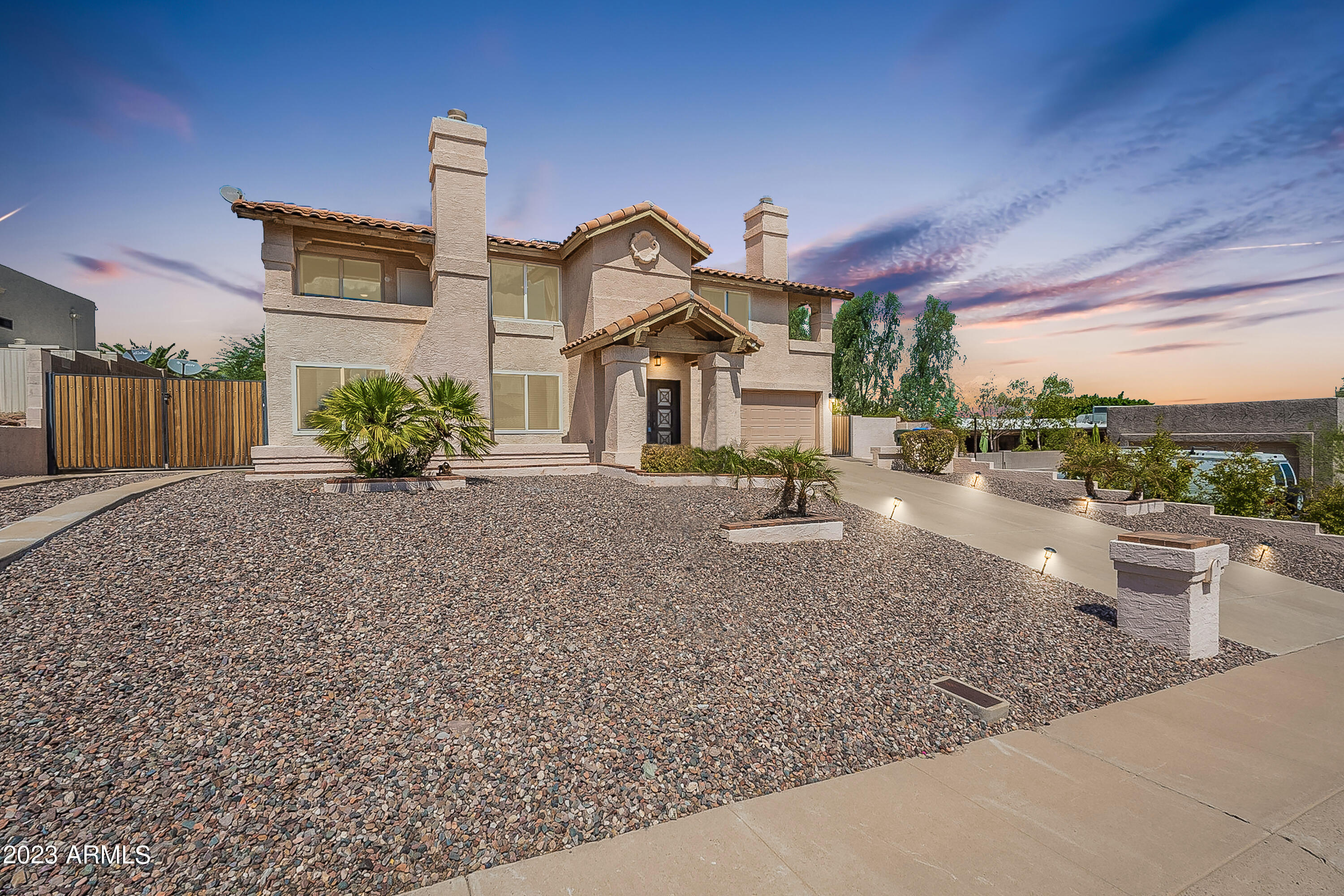 1956 E HILLERY Drive