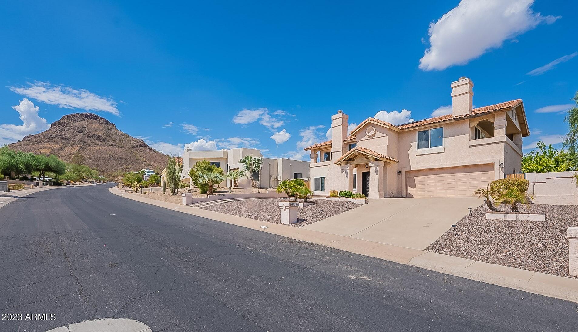 1956 E HILLERY Drive