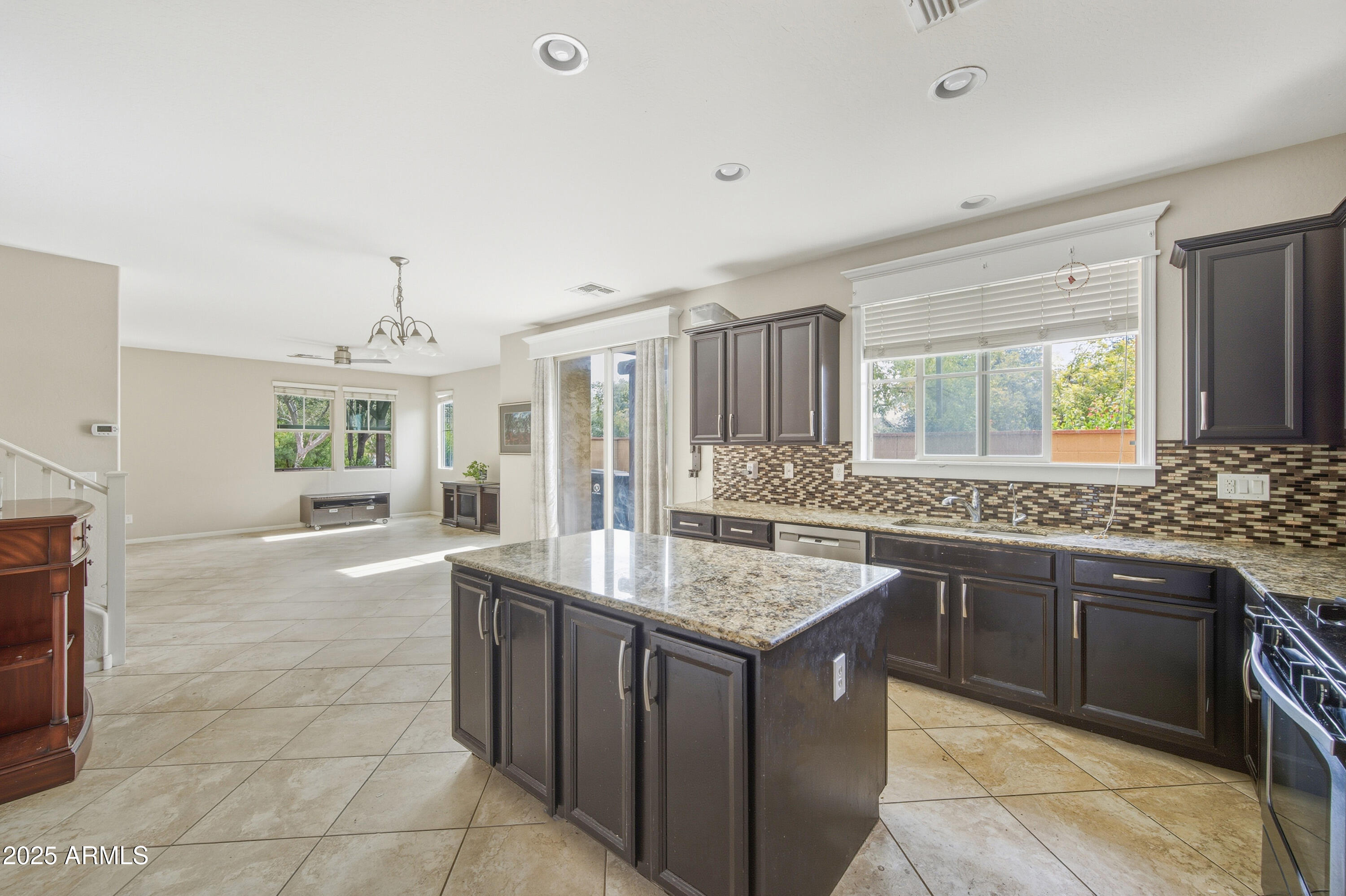 15141 W ALEXANDRIA Way