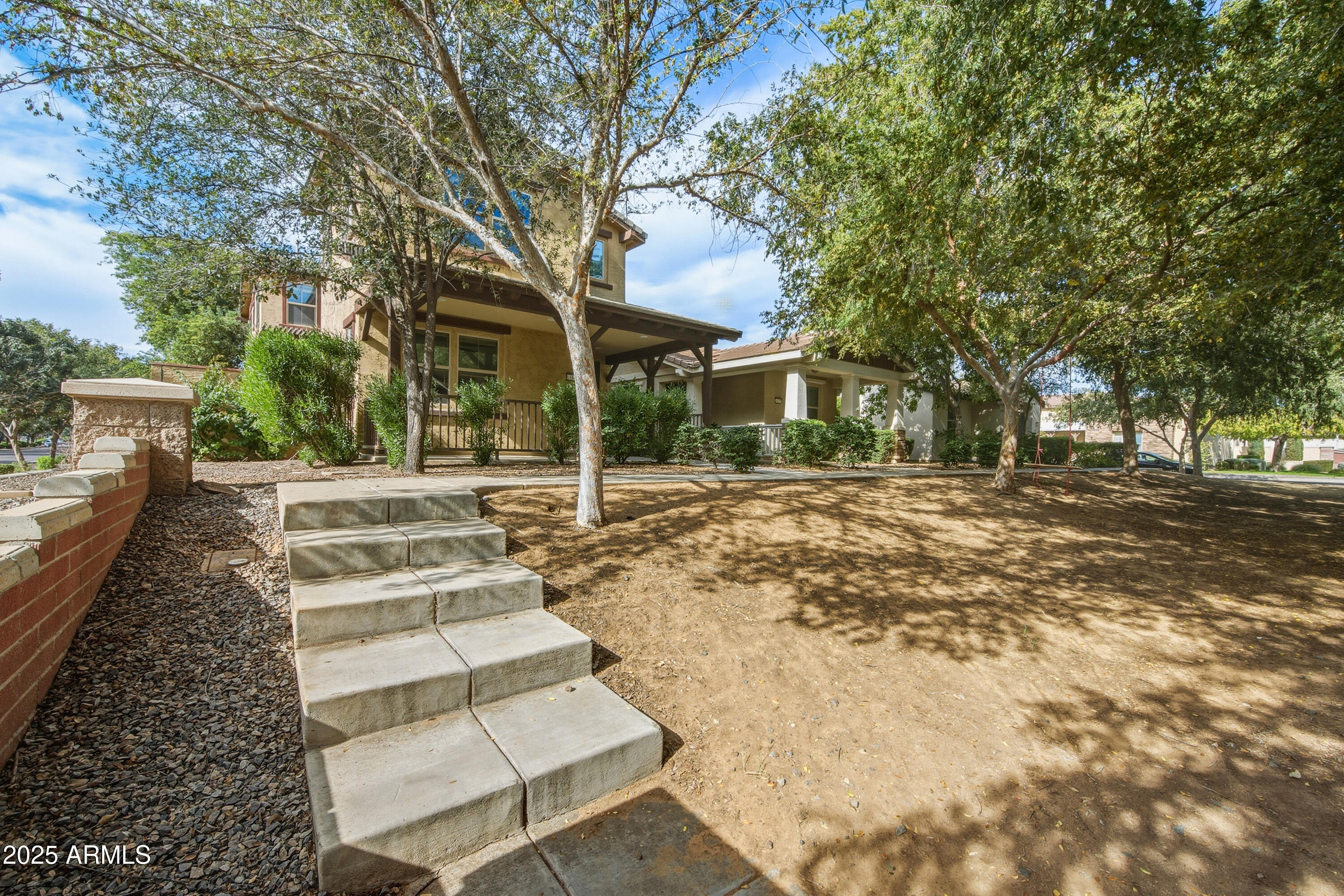 15141 W ALEXANDRIA Way