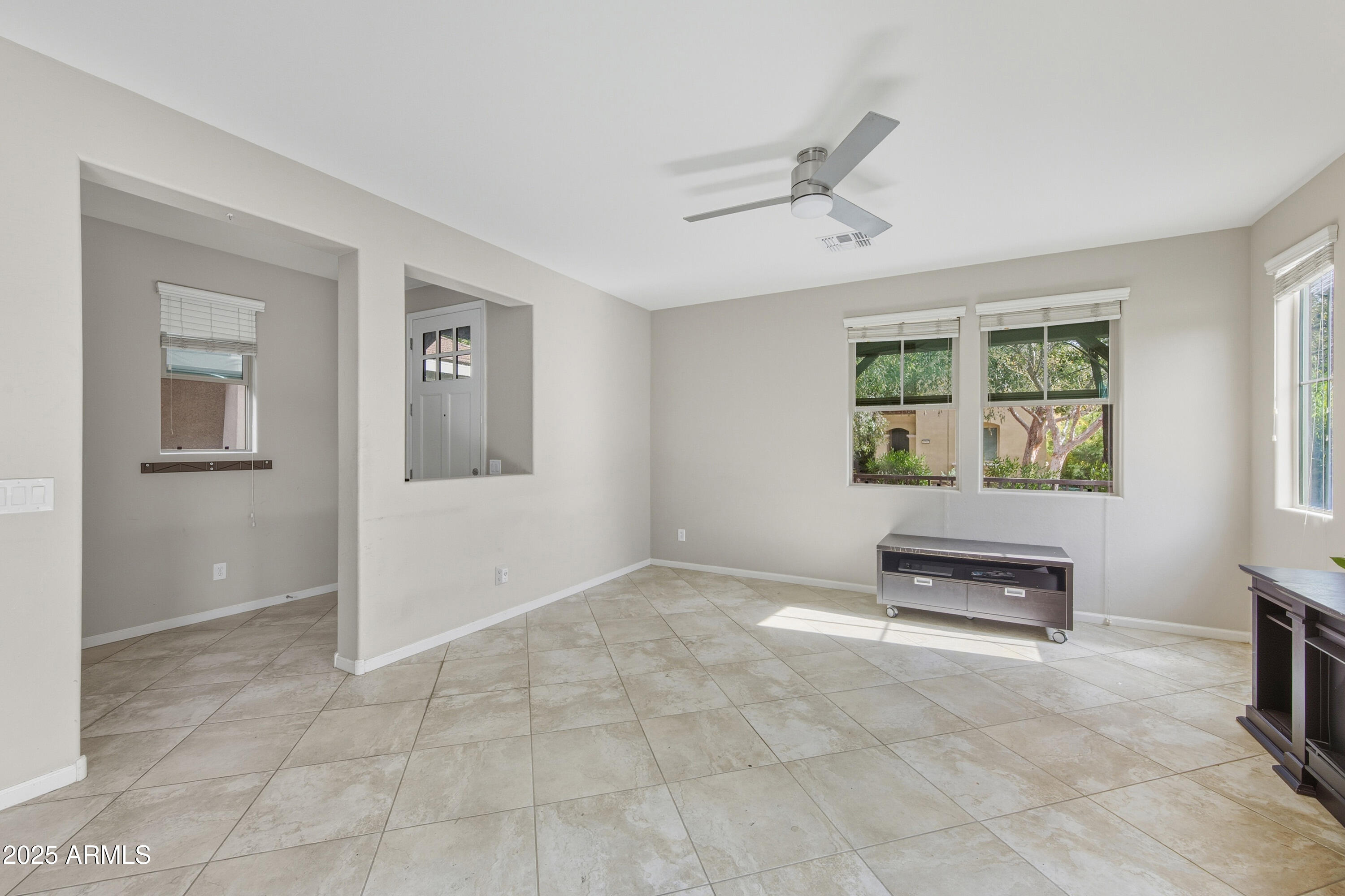 15141 W ALEXANDRIA Way