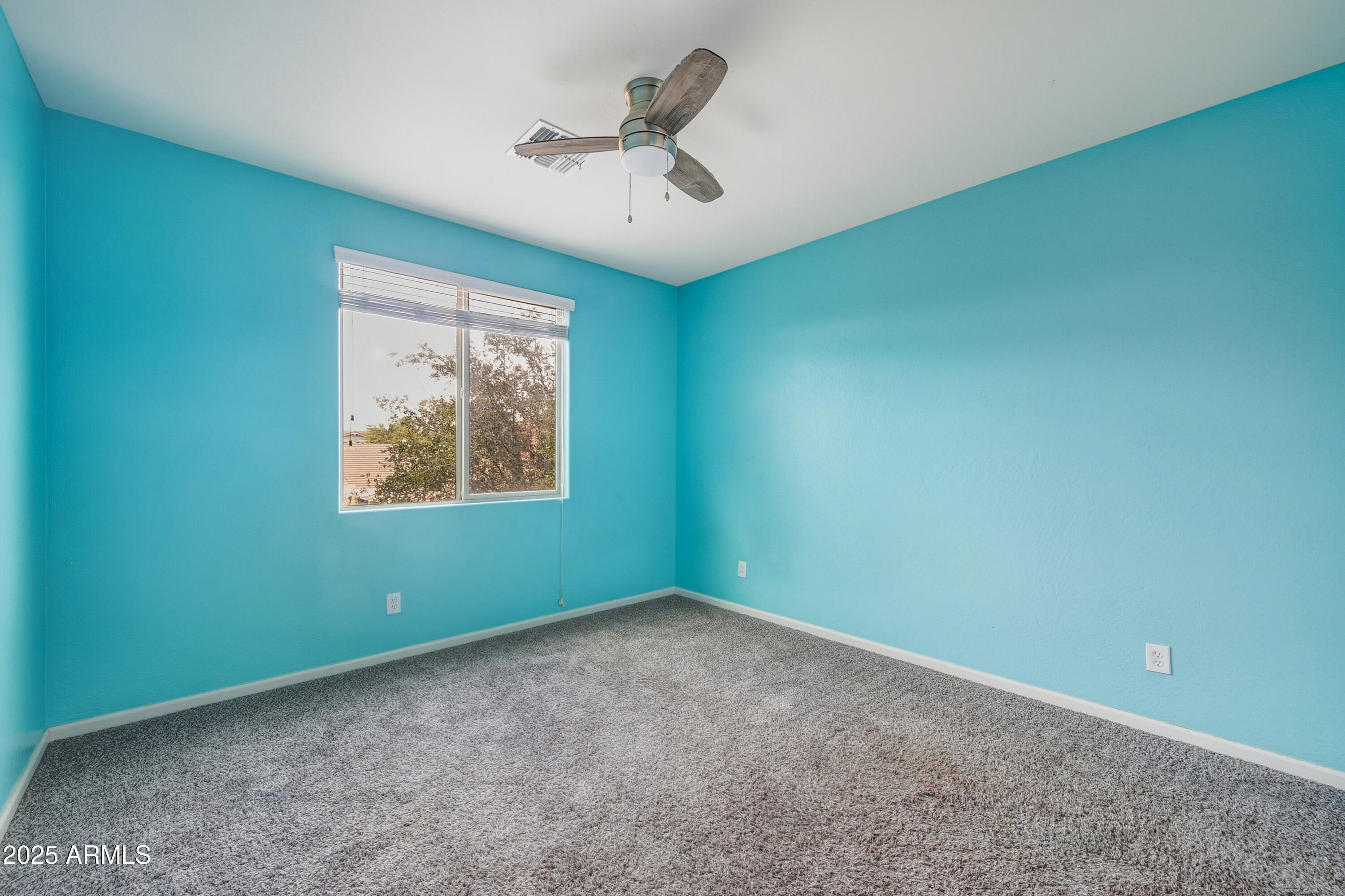 15141 W ALEXANDRIA Way